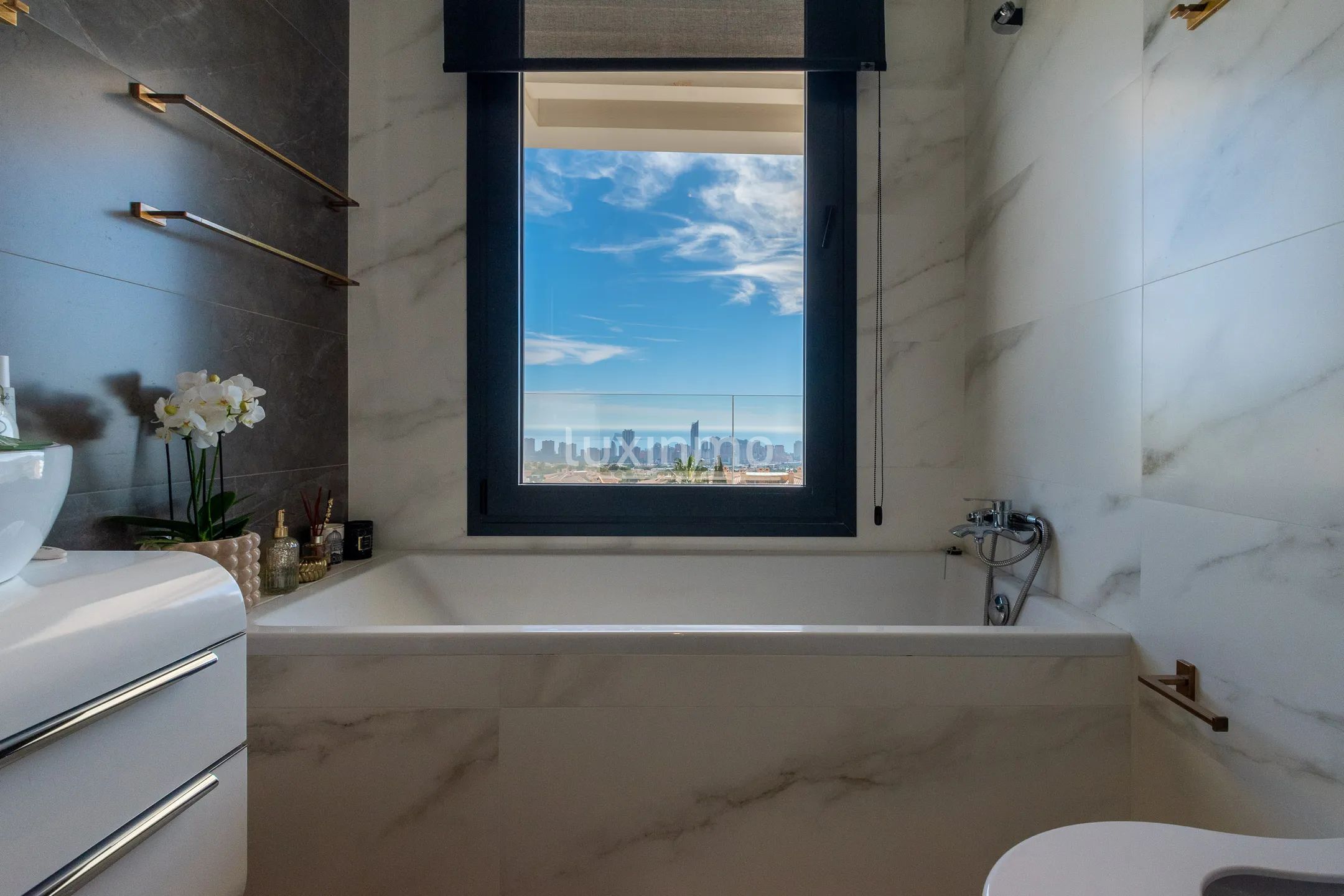 Modern luxury villa with sea views in Sierra Cortina — photo 33