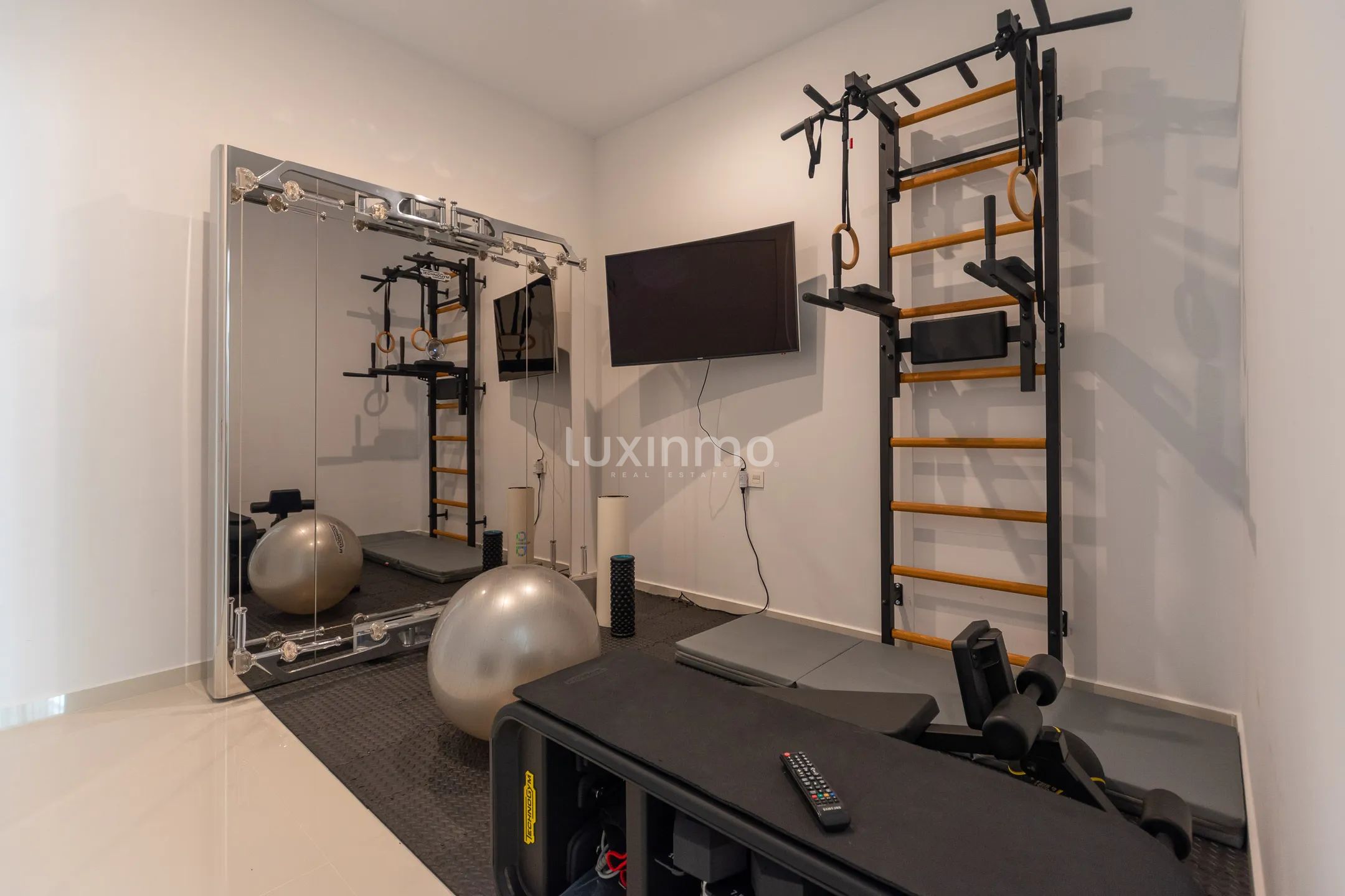 Modern lyxvilla med havsutsikt i Sierra Cortina — photo 57