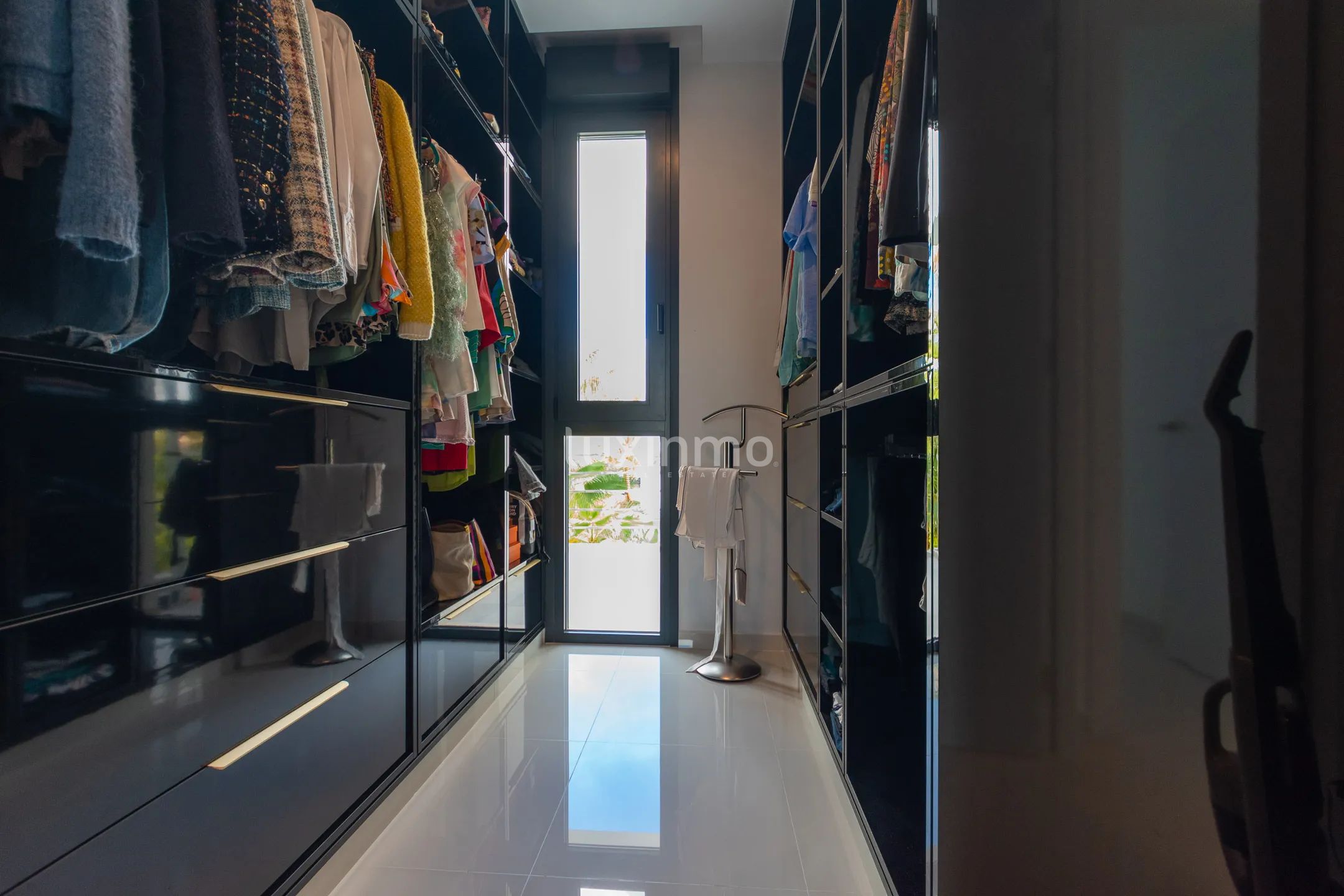 Modern lyxvilla med havsutsikt i Sierra Cortina — photo 35