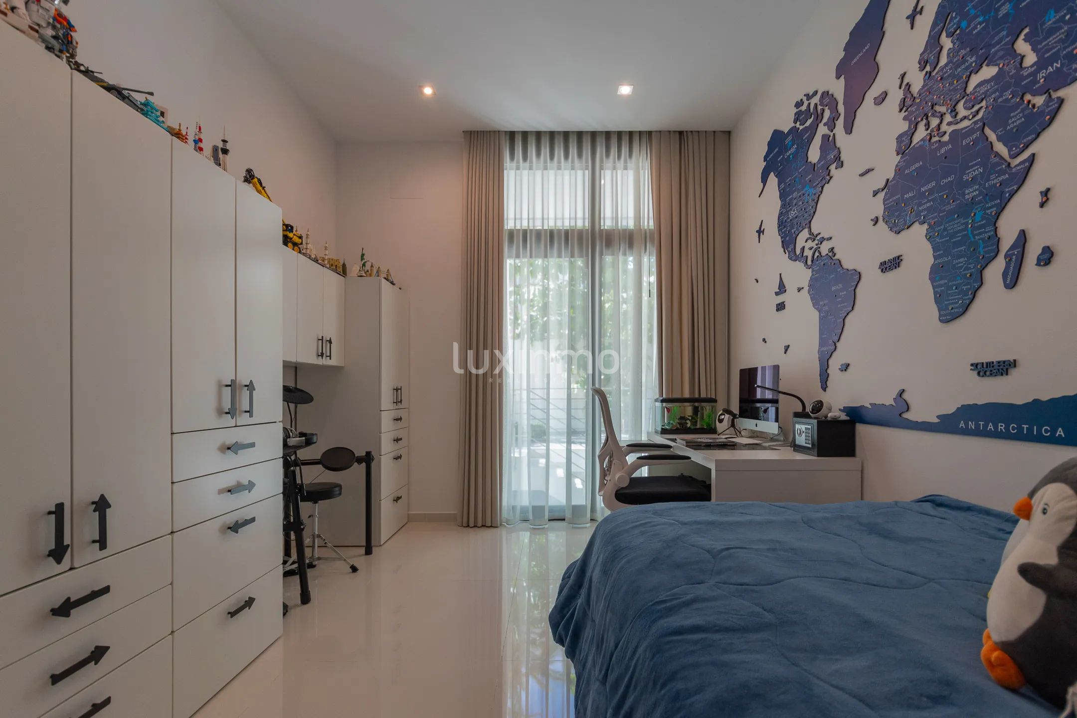 Modern luxury villa with sea views in Sierra Cortina — photo 18