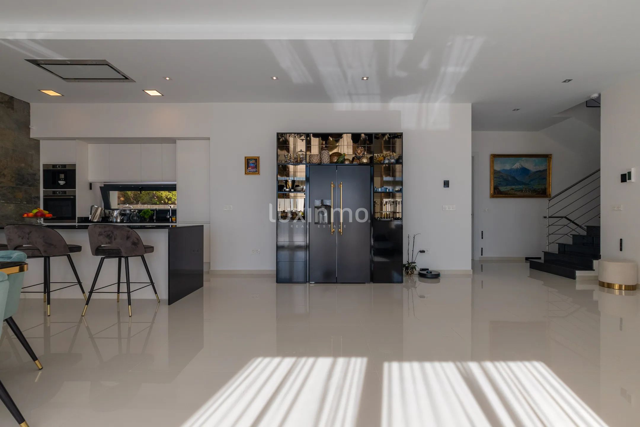 Modern luxury villa with sea views in Sierra Cortina — photo 17