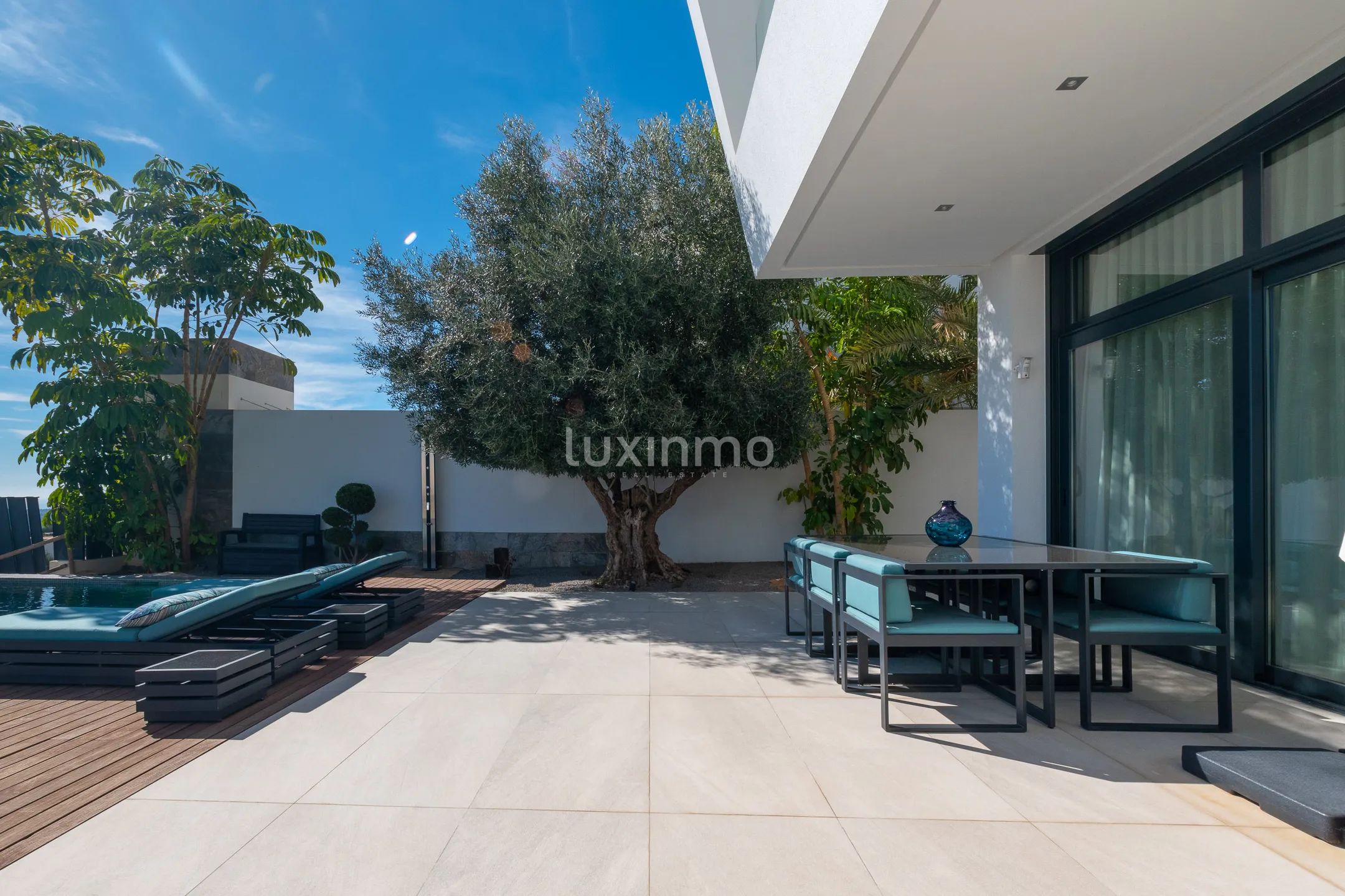 Modern luxury villa with sea views in Sierra Cortina — photo 67