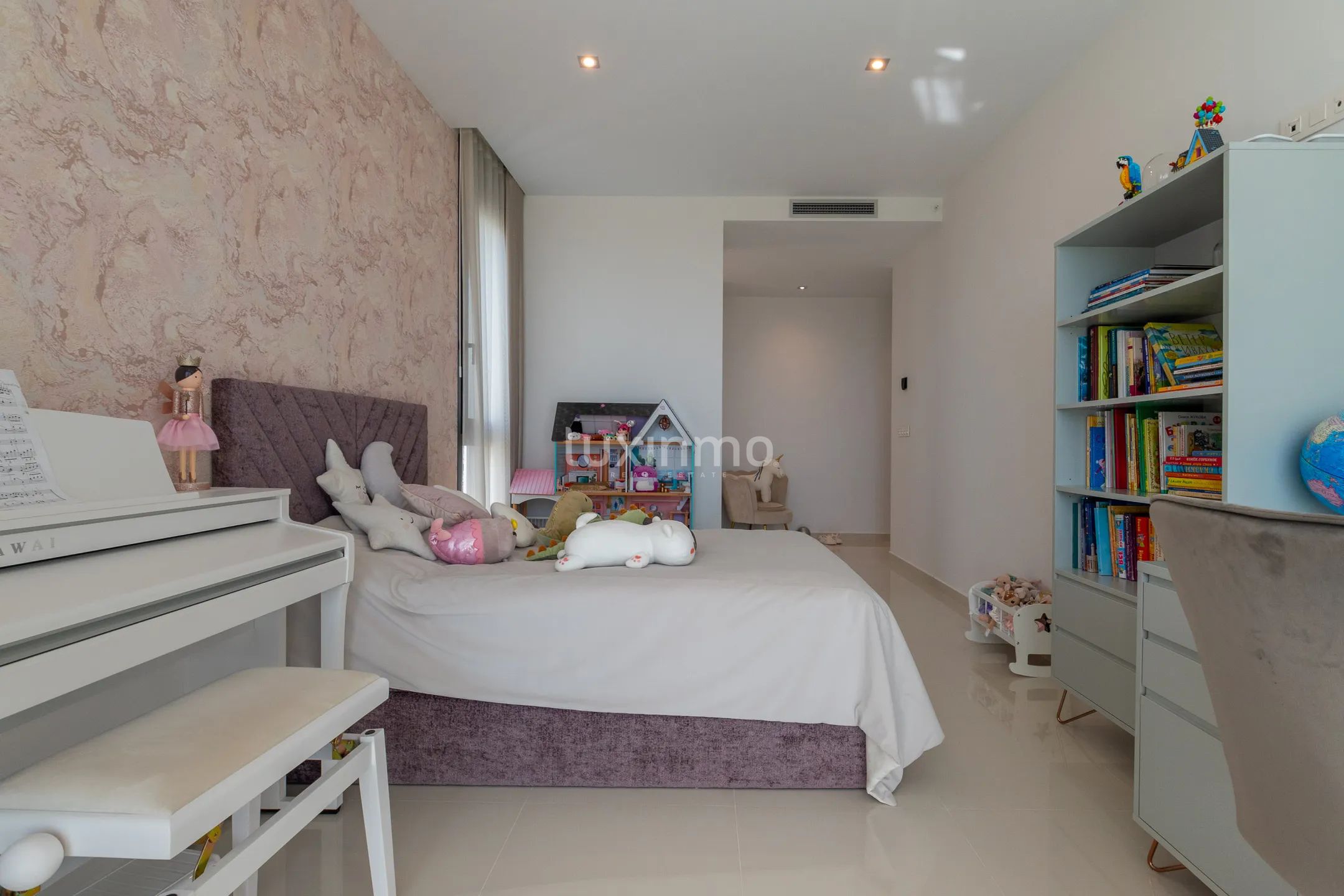 Modern luxury villa with sea views in Sierra Cortina — photo 43