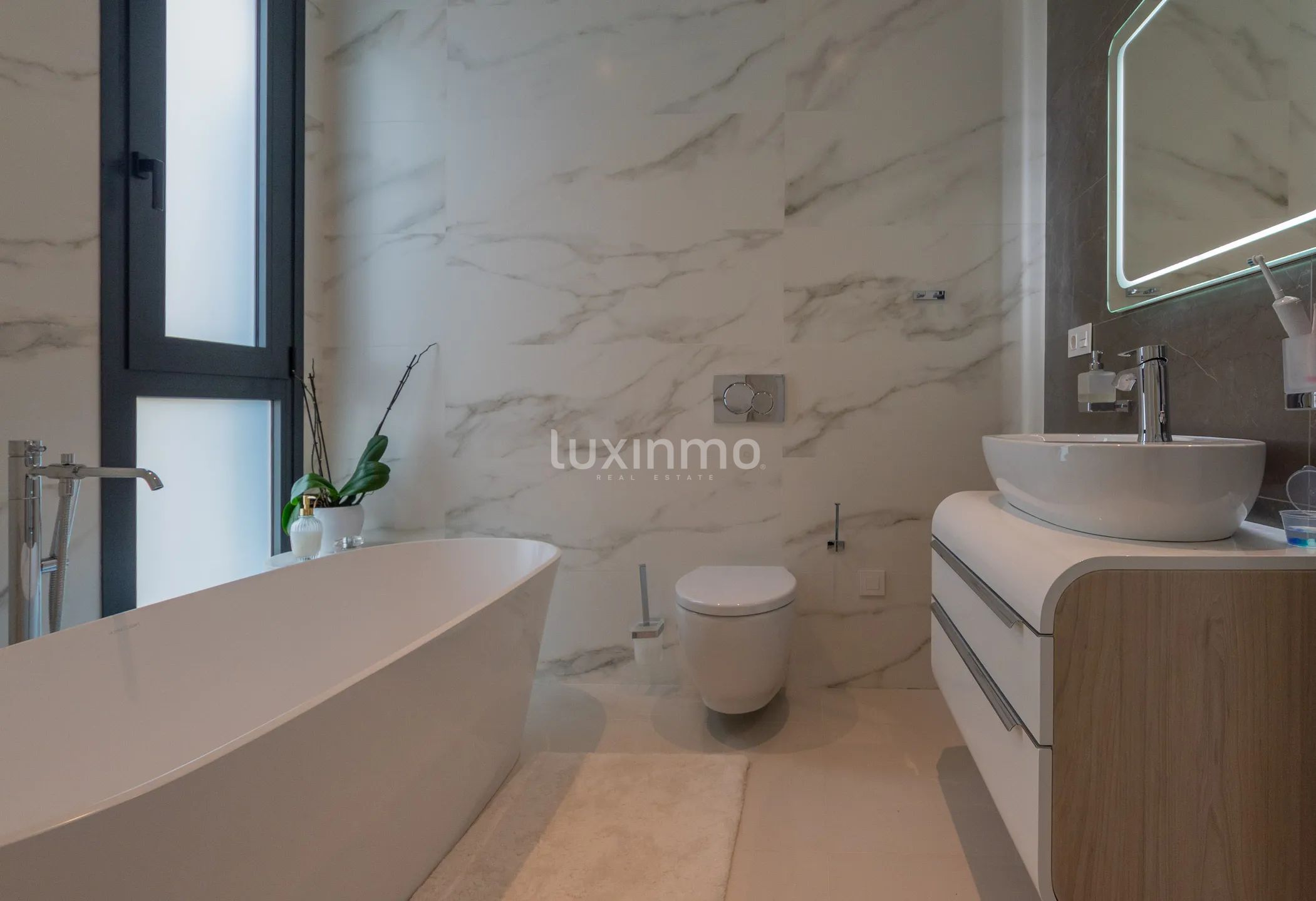 Modern luxury villa with sea views in Sierra Cortina — photo 45