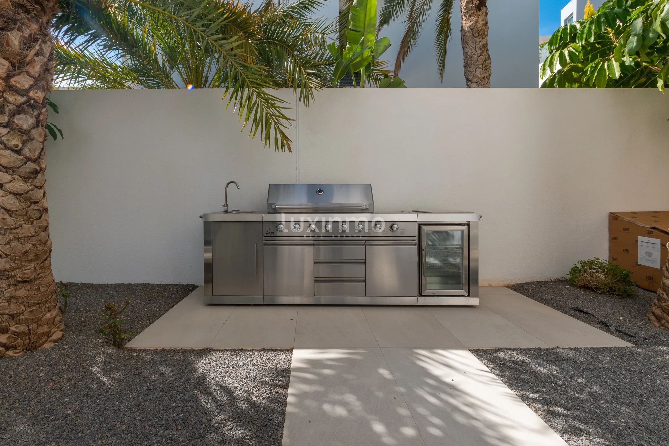 Modern luxury villa with sea views in Sierra Cortina — photo 65