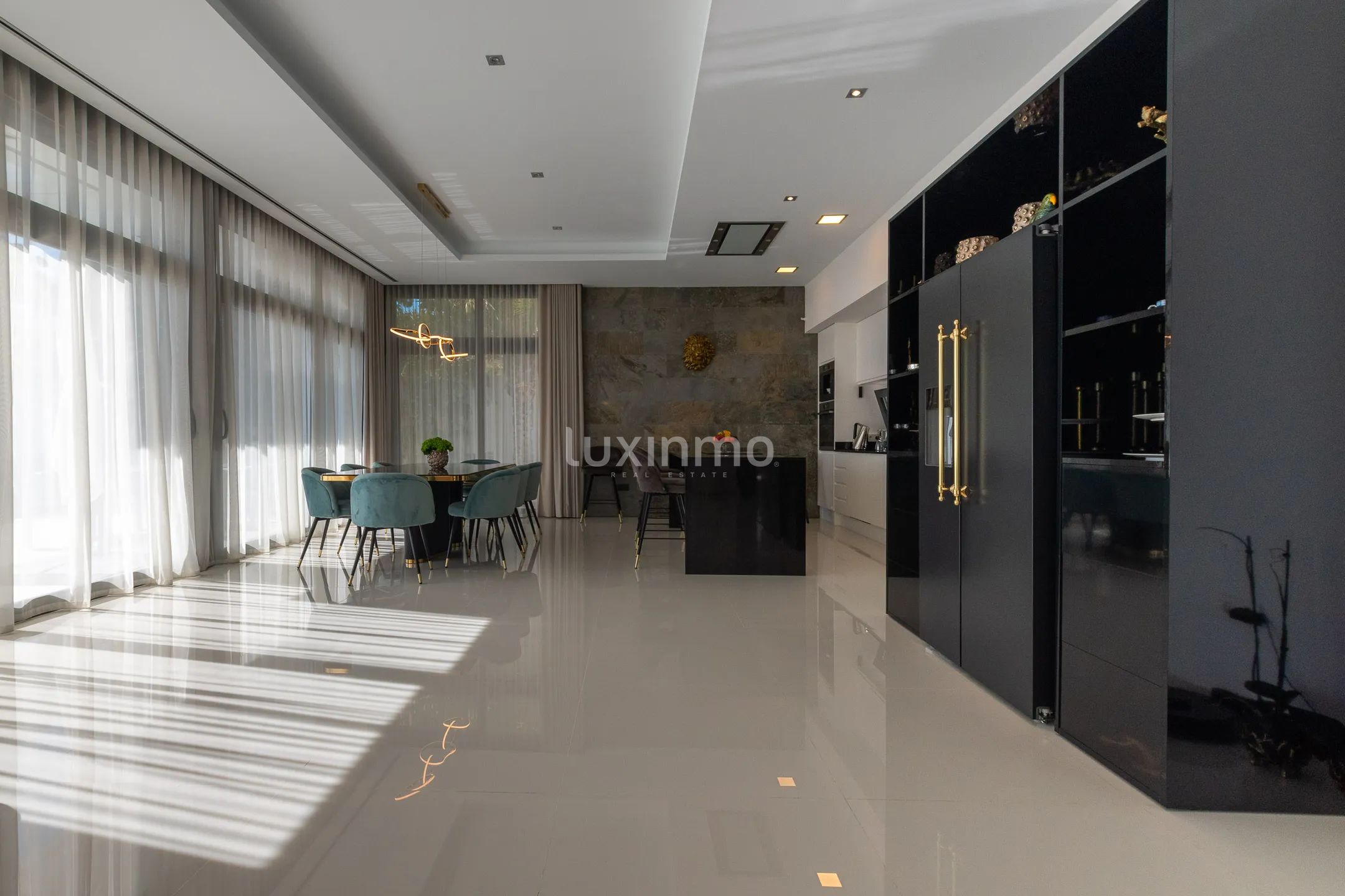 Modern luxury villa with sea views in Sierra Cortina — photo 13
