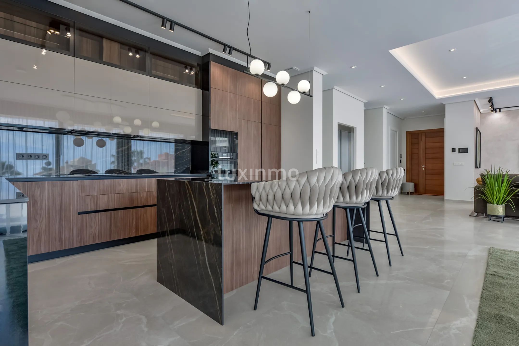 Atemberaubende Luxus-Villa mit atemberaubender Aussicht in Sierra Cortina — photo 17