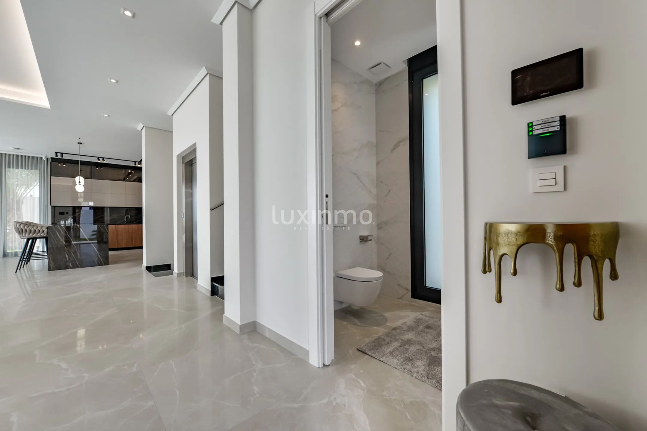 Atemberaubende Luxus-Villa mit atemberaubender Aussicht in Sierra Cortina — photo 8