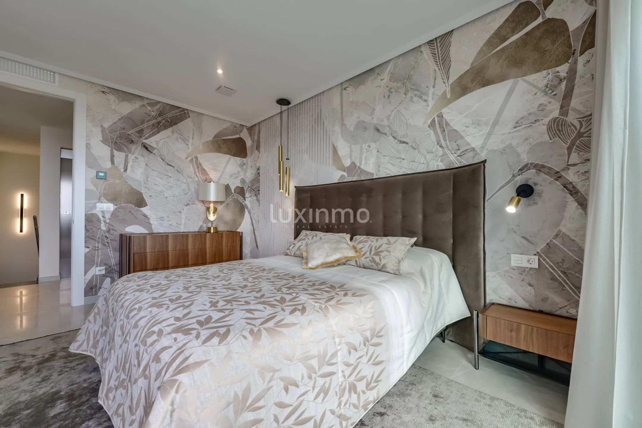 Atemberaubende Luxus-Villa mit atemberaubender Aussicht in Sierra Cortina — photo 41