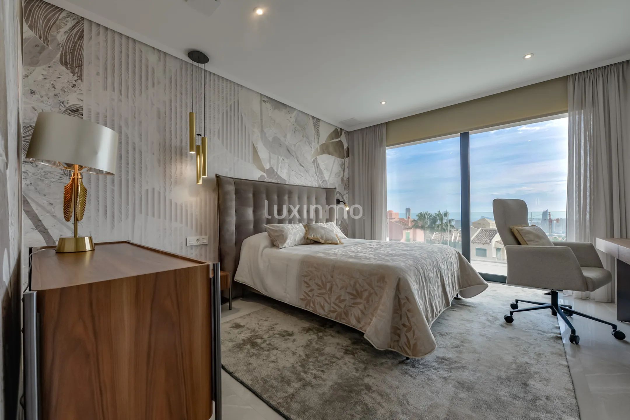 Atemberaubende Luxus-Villa mit atemberaubender Aussicht in Sierra Cortina — photo 42