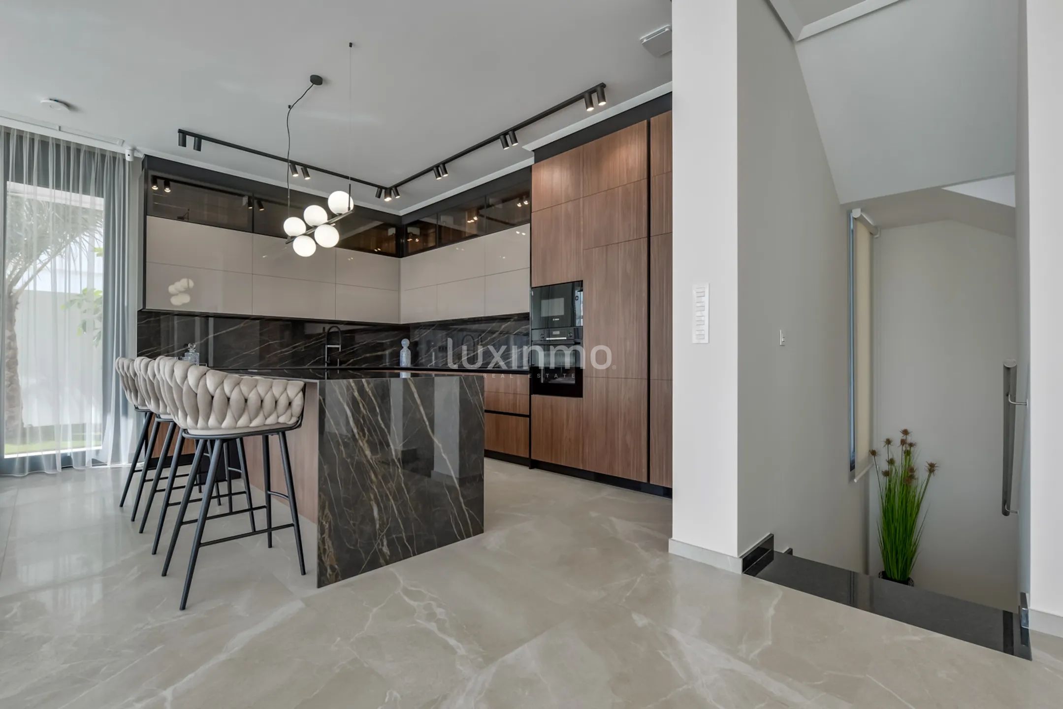 Atemberaubende Luxus-Villa mit atemberaubender Aussicht in Sierra Cortina — photo 14