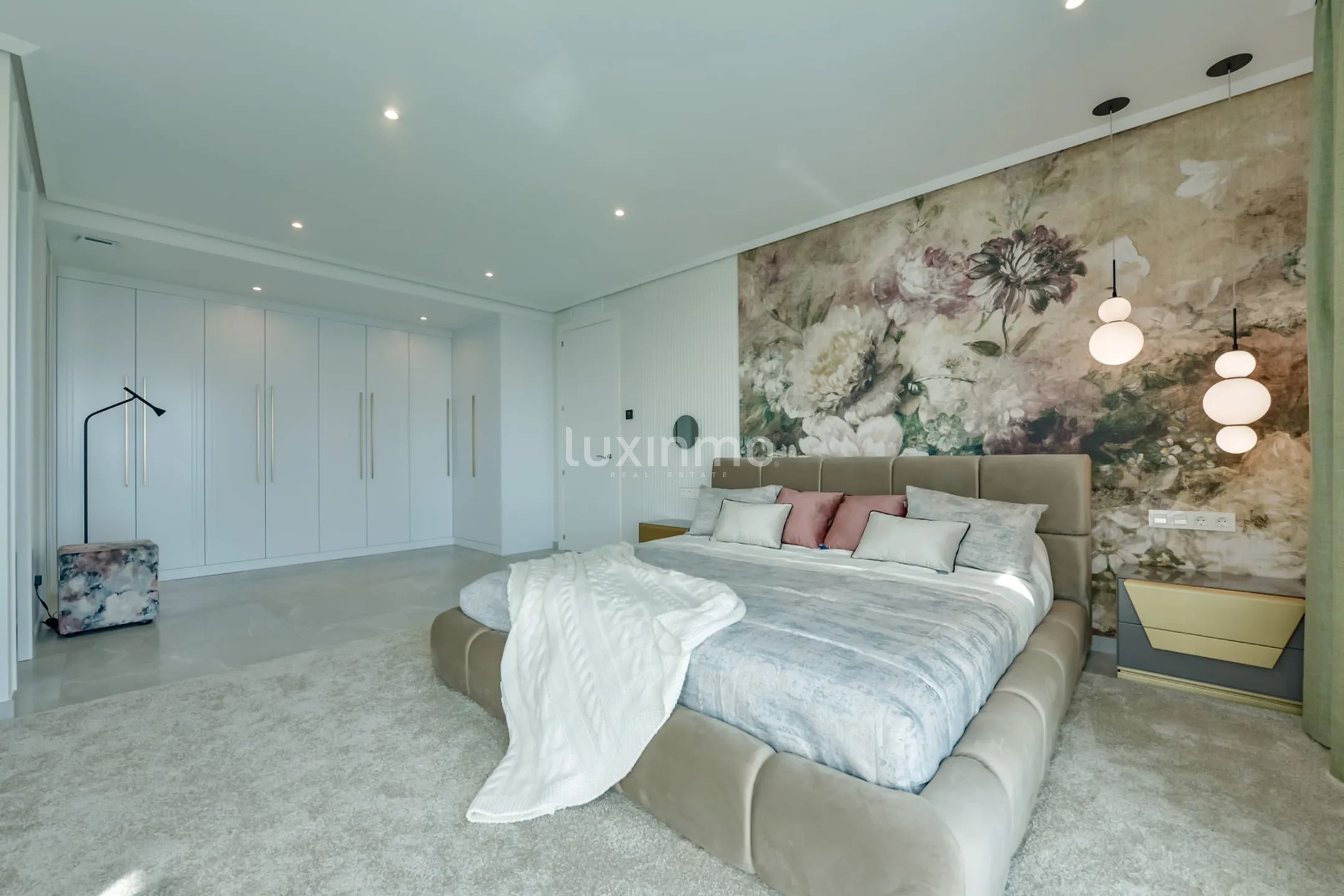 Atemberaubende Luxus-Villa mit atemberaubender Aussicht in Sierra Cortina — photo 30