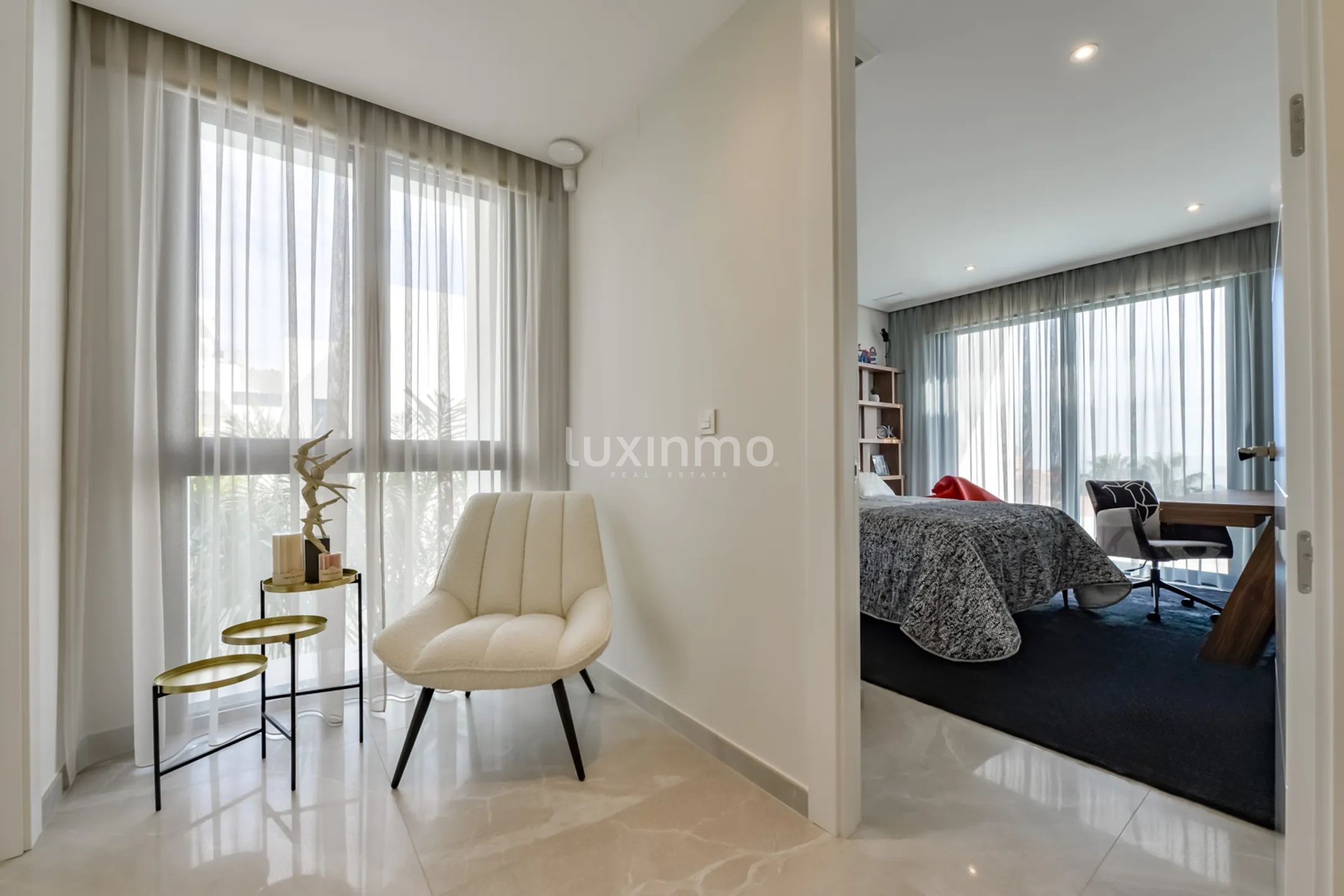 Atemberaubende Luxus-Villa mit atemberaubender Aussicht in Sierra Cortina — photo 37