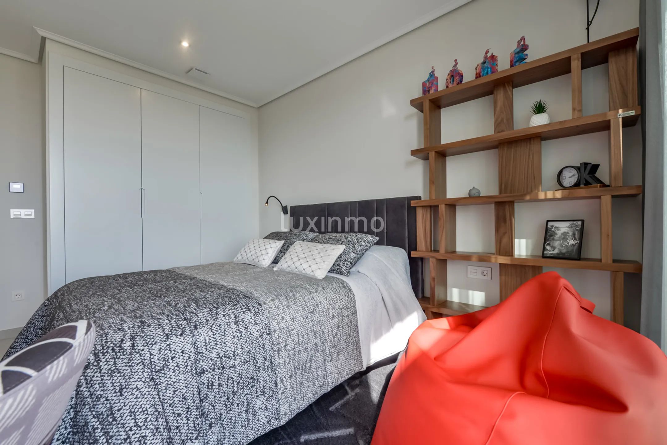 Atemberaubende Luxus-Villa mit atemberaubender Aussicht in Sierra Cortina — photo 39