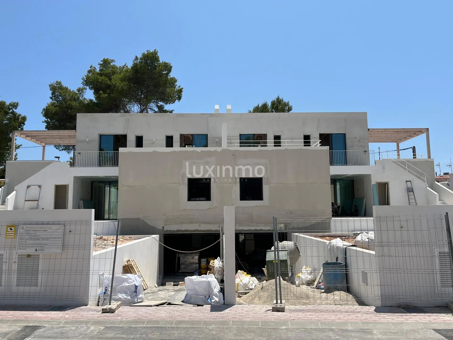 Nieuwbouw modern halfvrijstaand huis met privézwembad vlakbij het strand in Port des Torrent, Ibiza — photo 20