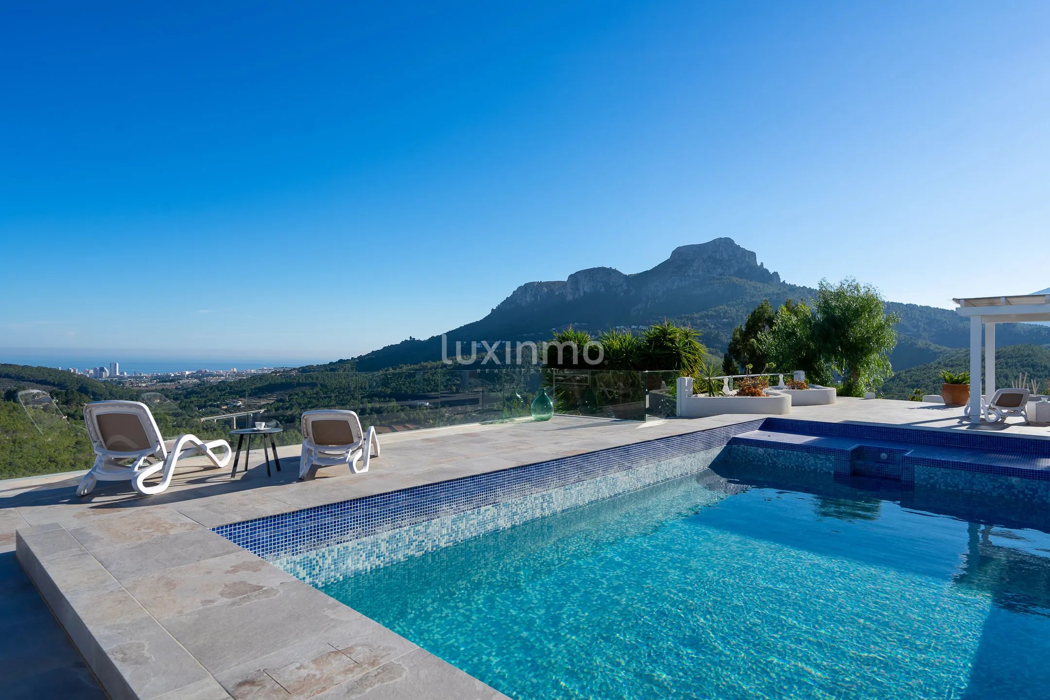 Fantastic villa with total privacy and panoramic views in Benissa — photo 4