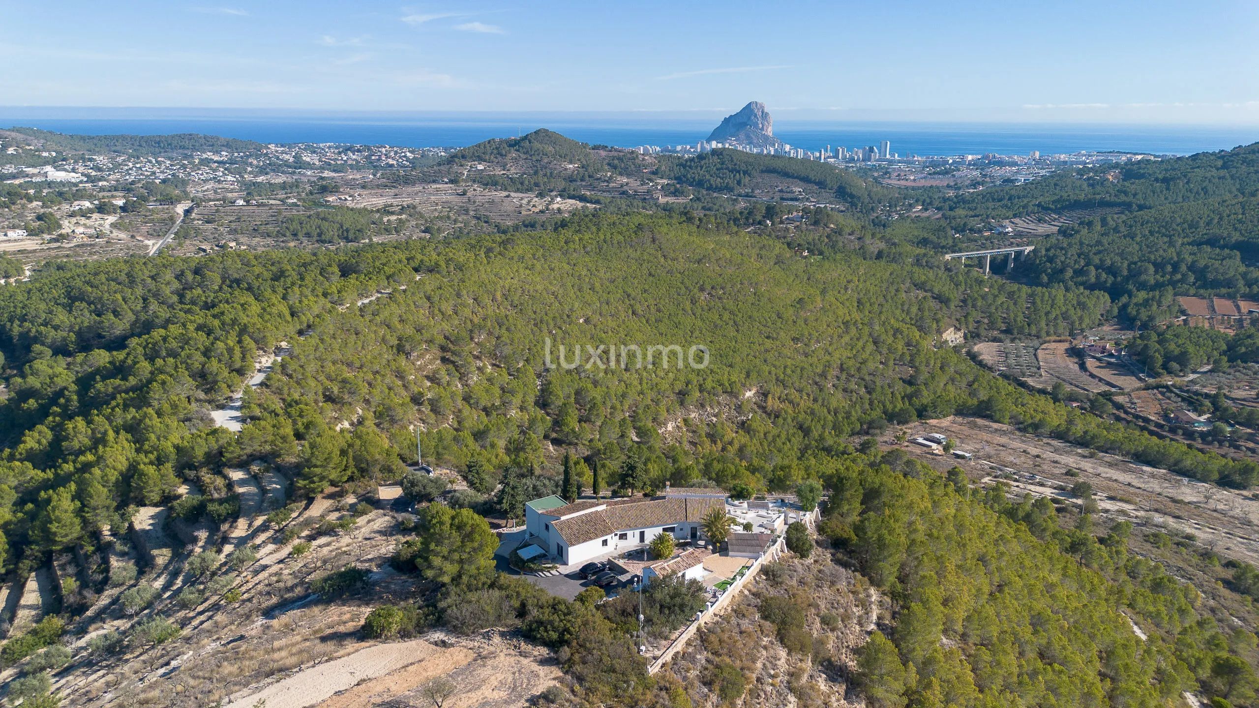 Вилла с полным уединением и панорамным видом в Бениссе — photo 42