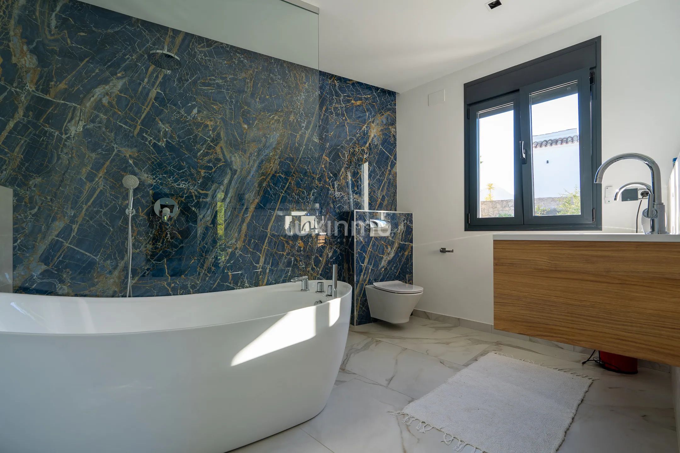 Вилла с полным уединением и панорамным видом в Бениссе — photo 24