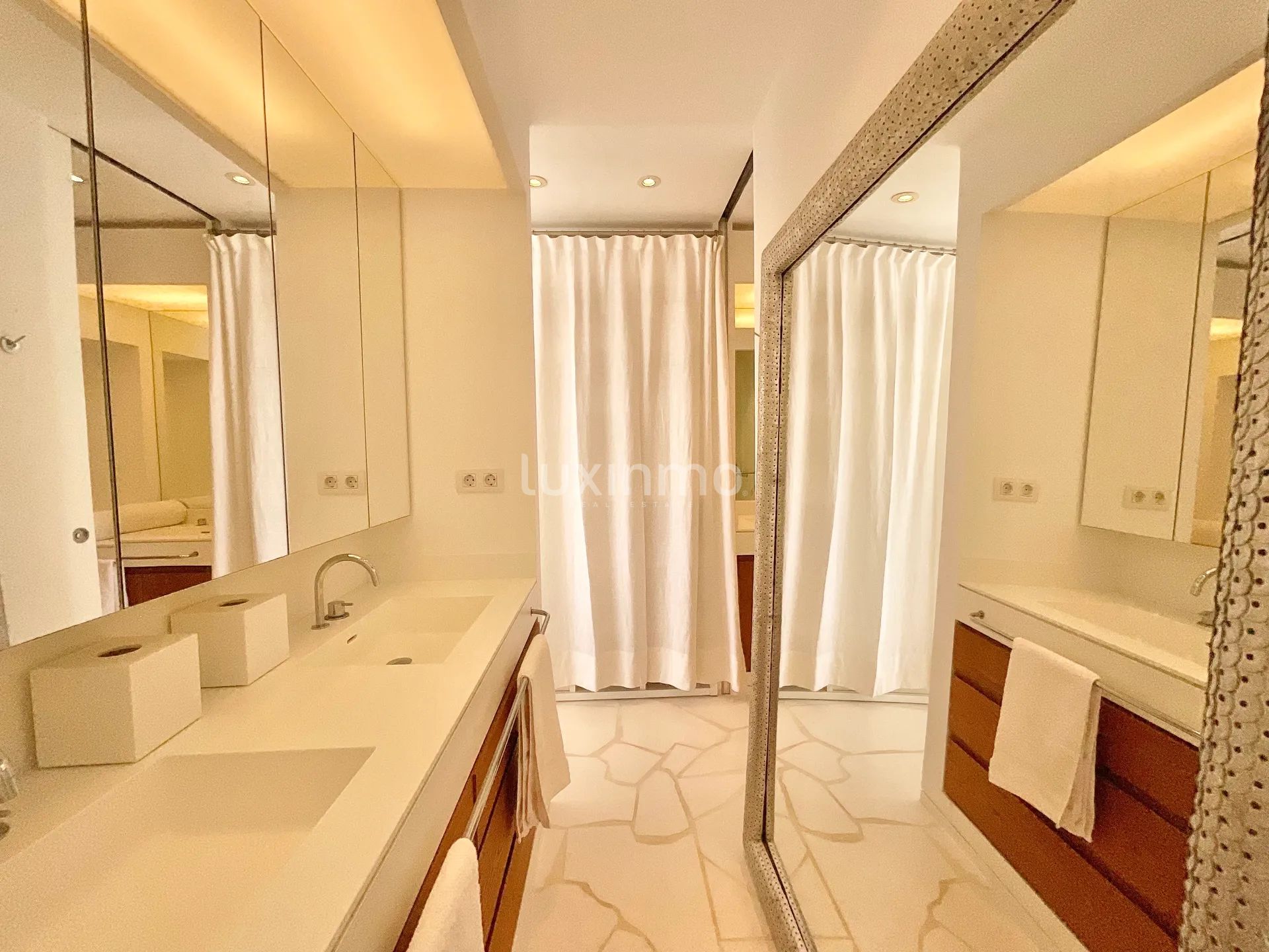 Nowoczesny apartament z przepięknym widokiem na morze i willę Dalt, Ibiza — photo 35