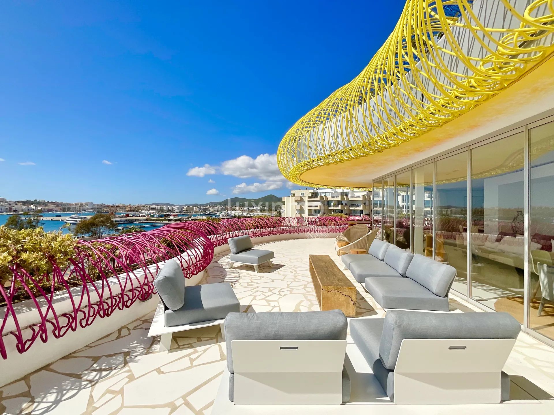 Modern Frontline Apartment With Stunning Views to the Sea & Dalt Villa, Ibiza — photo 6