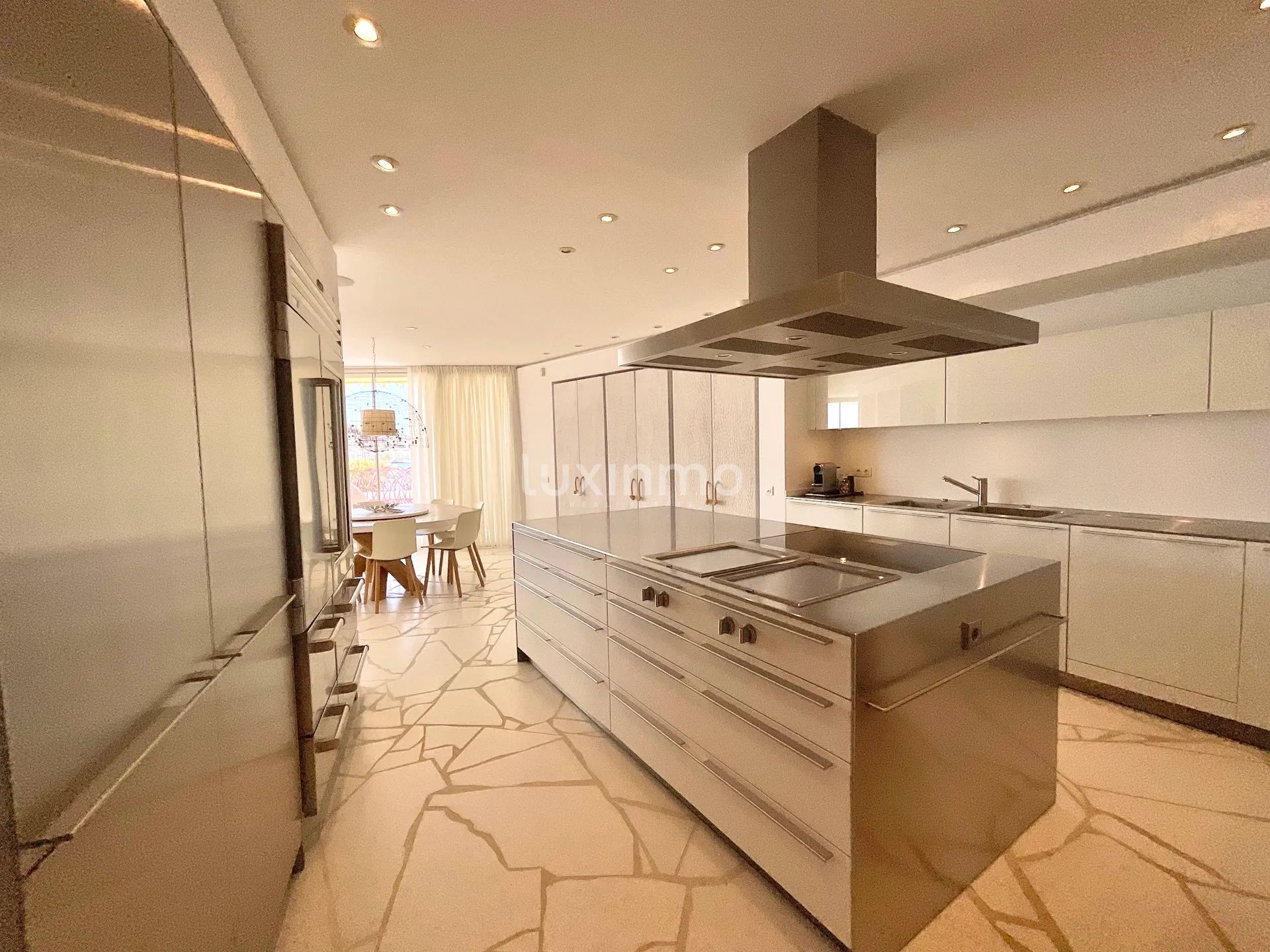 Nowoczesny apartament z przepięknym widokiem na morze i willę Dalt, Ibiza — photo 26