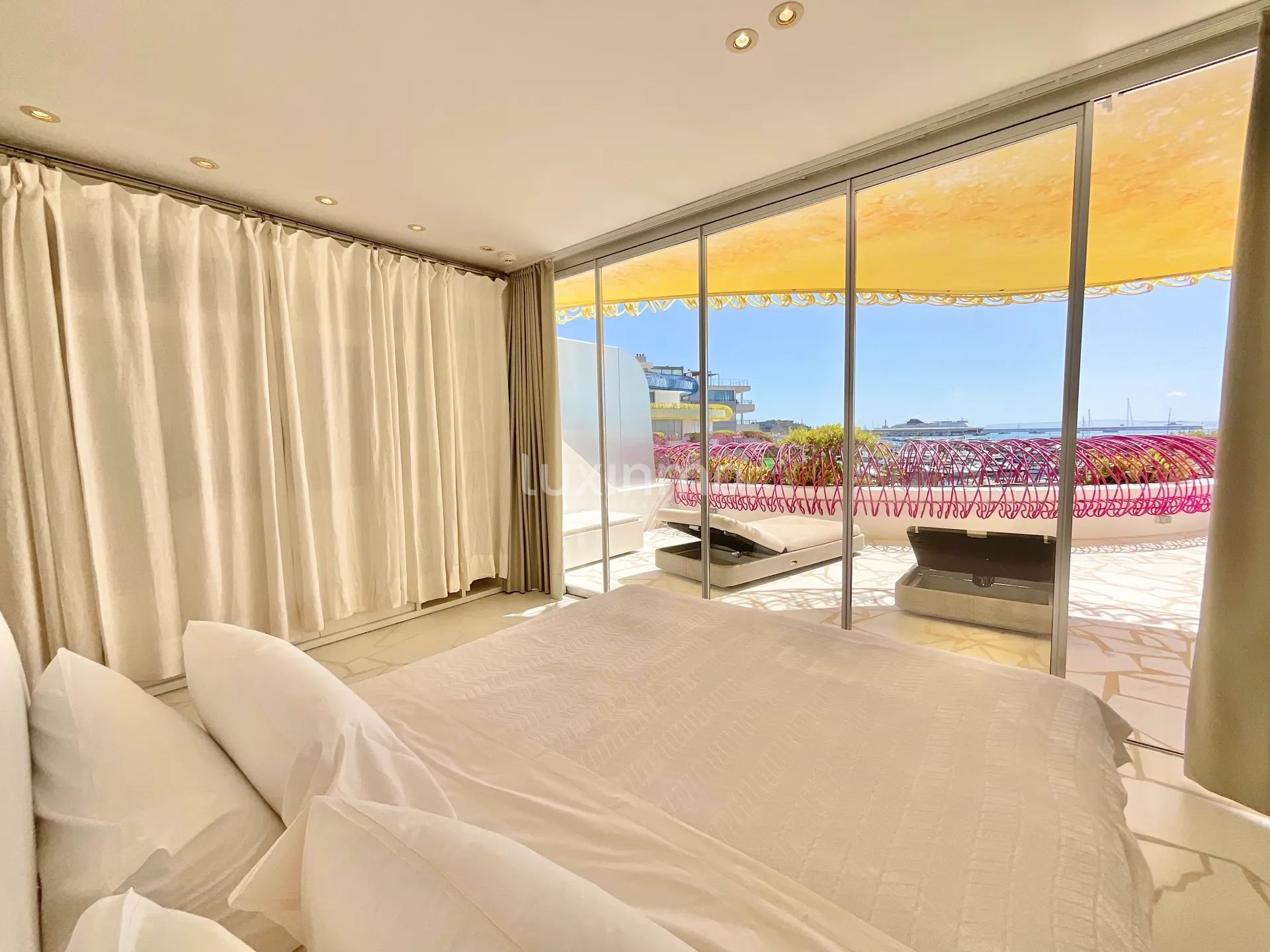 Modern Frontline Apartment With Stunning Views to the Sea & Dalt Villa, Ibiza — photo 33