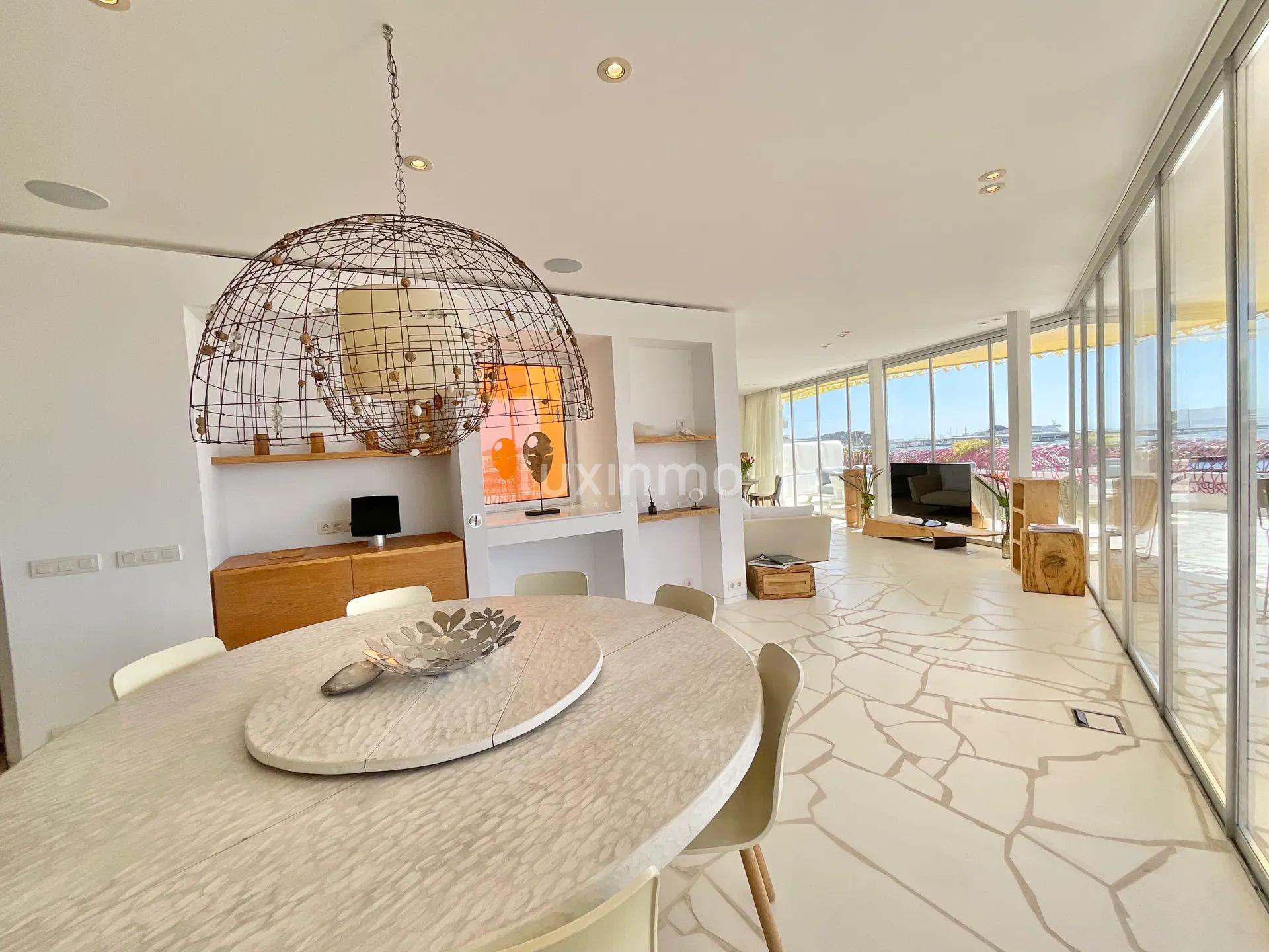 Nowoczesny apartament z przepięknym widokiem na morze i willę Dalt, Ibiza — photo 21