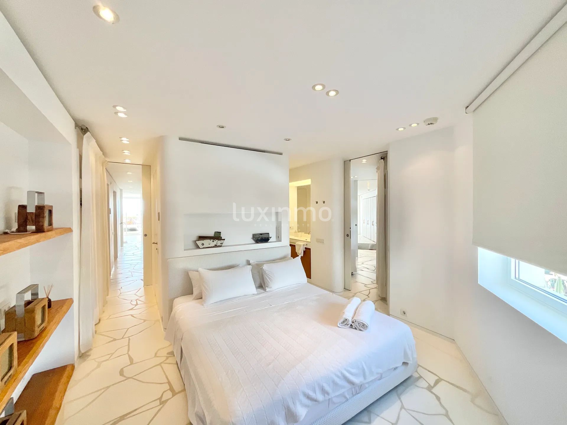 Nowoczesny apartament z przepięknym widokiem na morze i willę Dalt, Ibiza — photo 42