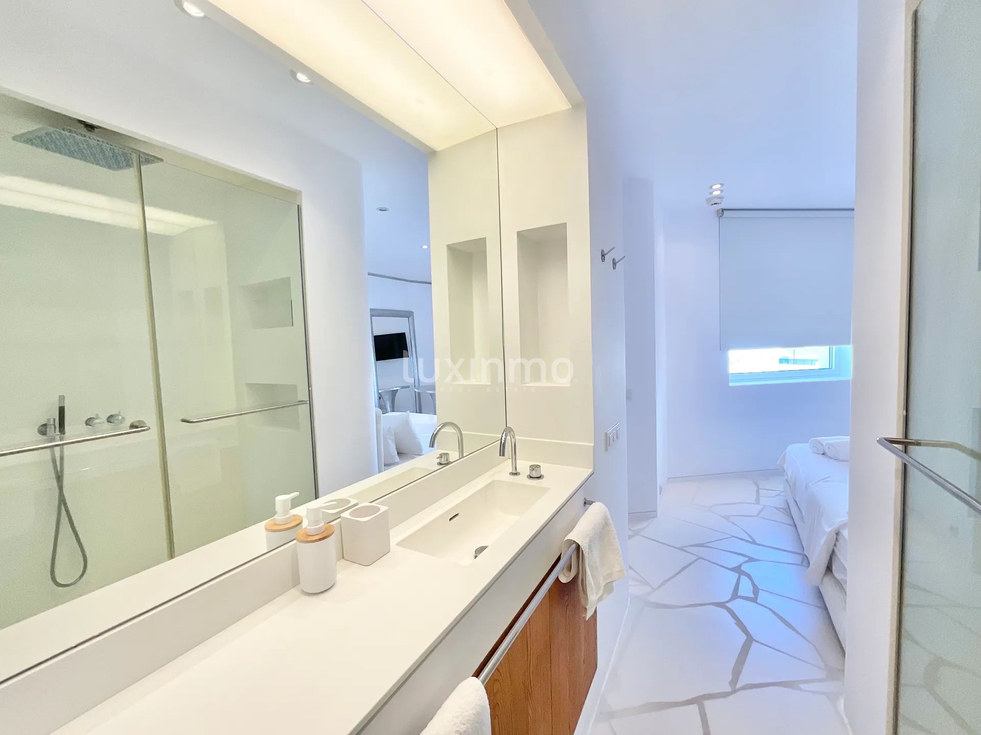 Nowoczesny apartament z przepięknym widokiem na morze i willę Dalt, Ibiza — photo 32