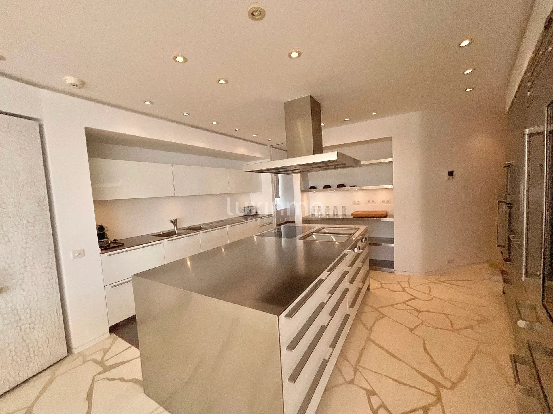 Modern Frontline Apartment With Stunning Views to the Sea & Dalt Villa, Ibiza — photo 27