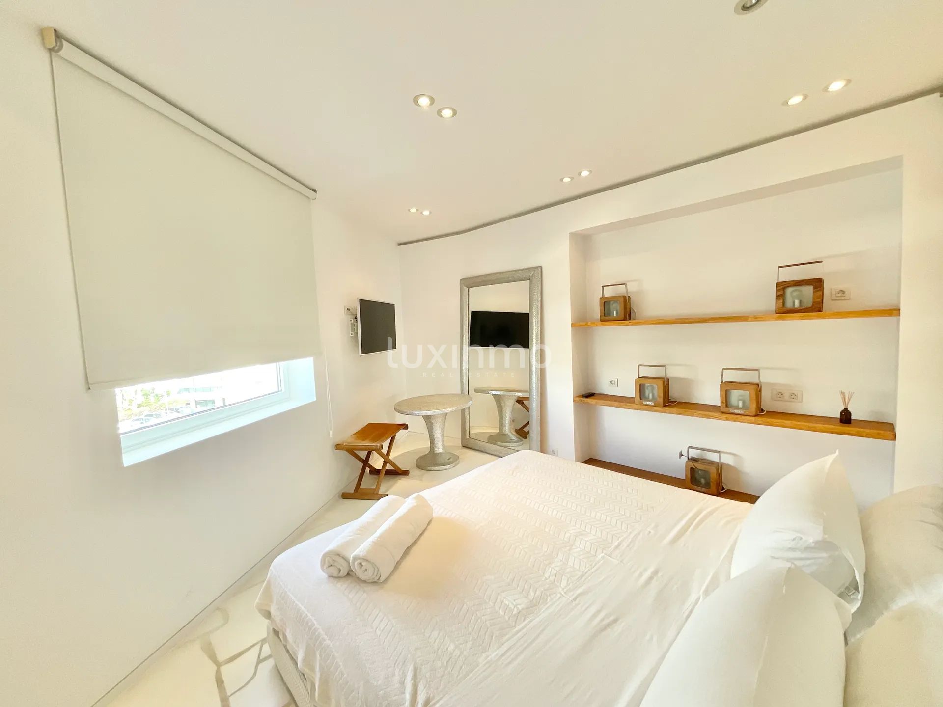 Nowoczesny apartament z przepięknym widokiem na morze i willę Dalt, Ibiza — photo 40