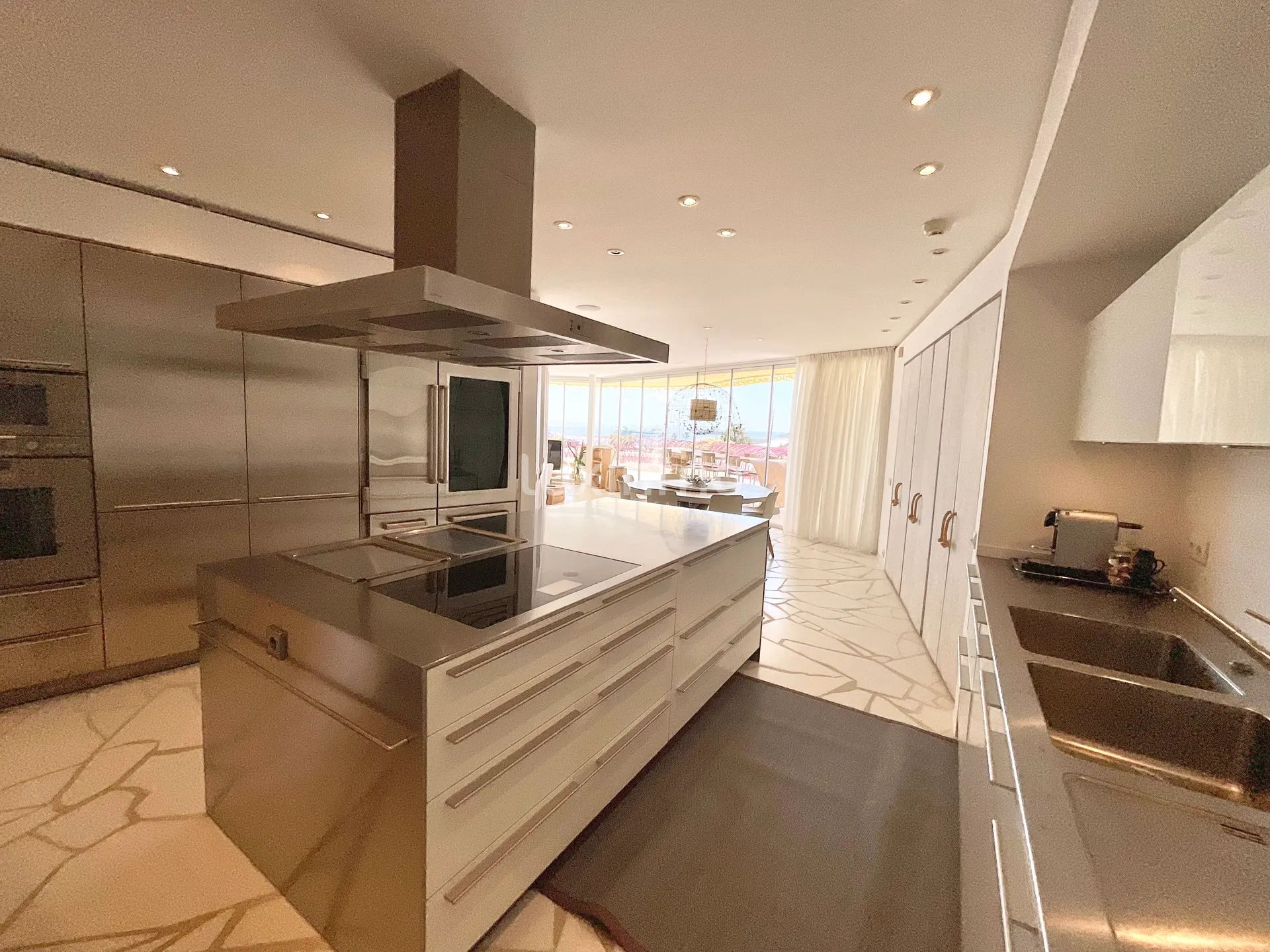 Nowoczesny apartament z przepięknym widokiem na morze i willę Dalt, Ibiza — photo 28