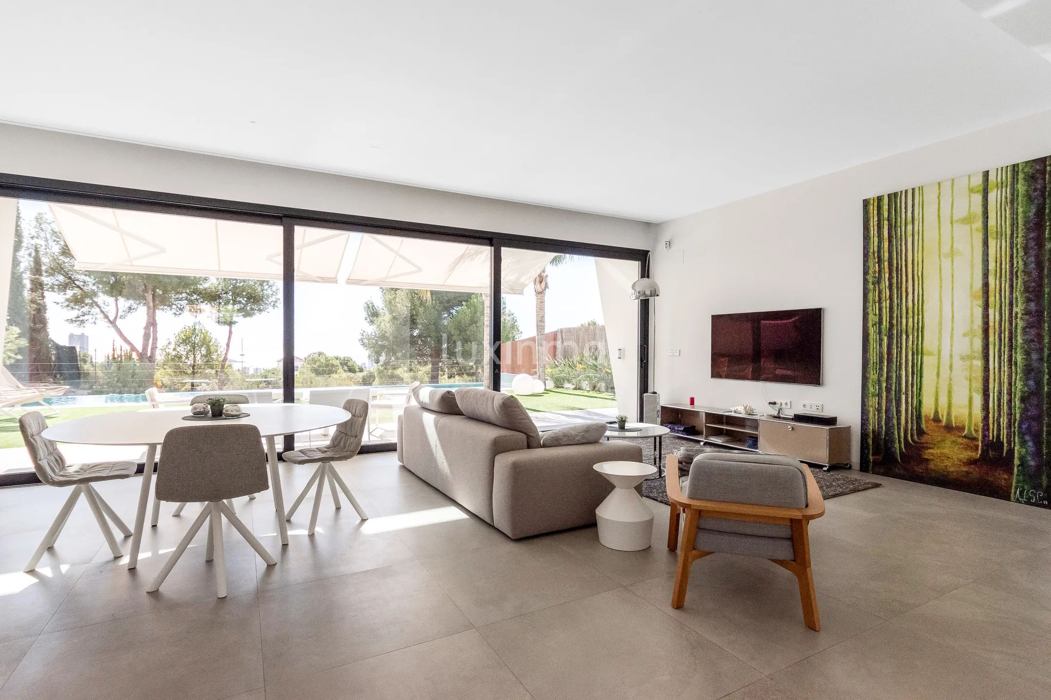 Impresionante villa moderna con vistas al mar en Sierra Cortina — photo 8