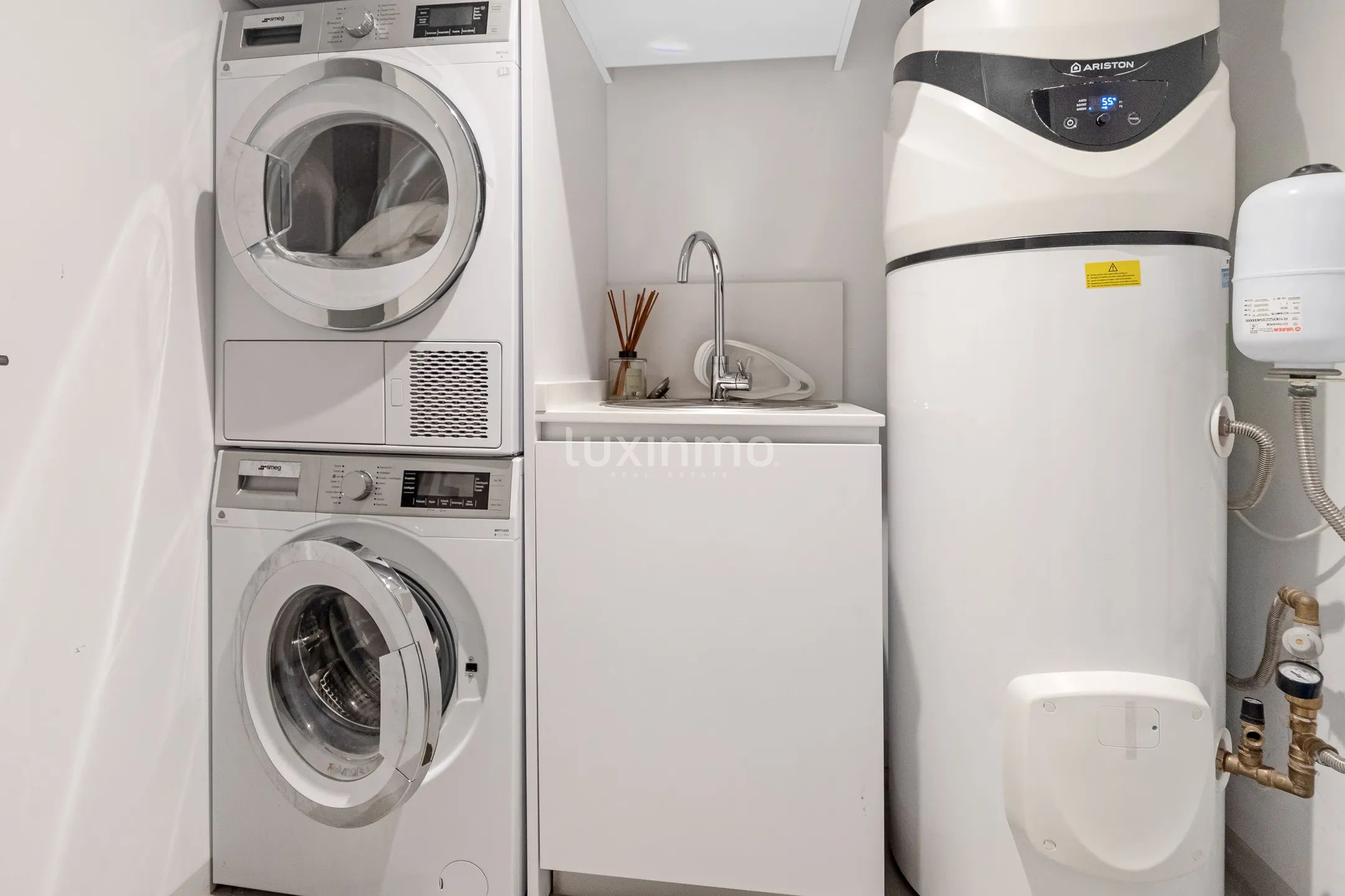 Impresionante villa moderna con vistas al mar en Sierra Cortina — photo 29