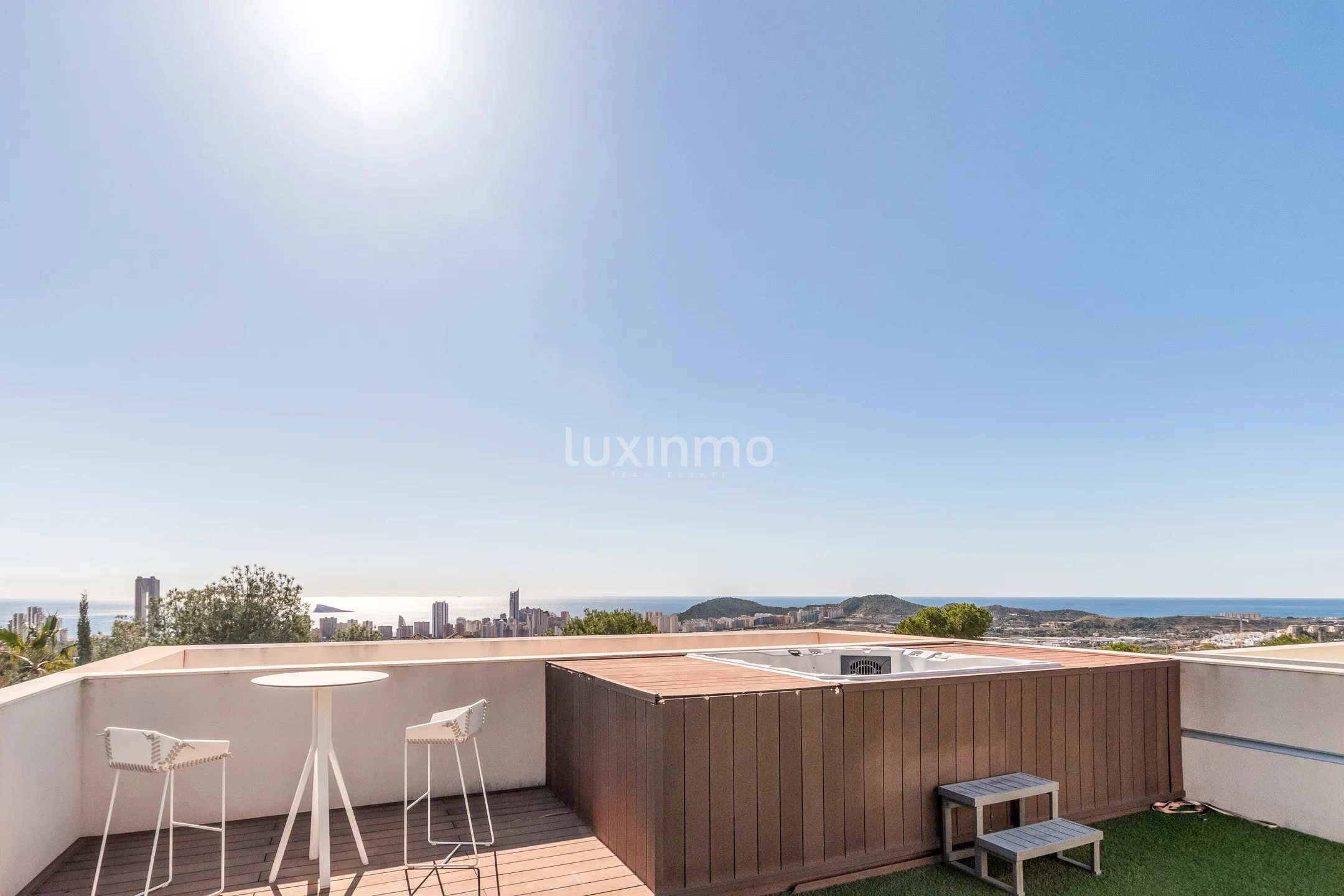 Fantastisk, moderne villa med havutsikt i Sierra Cortina — photo 24