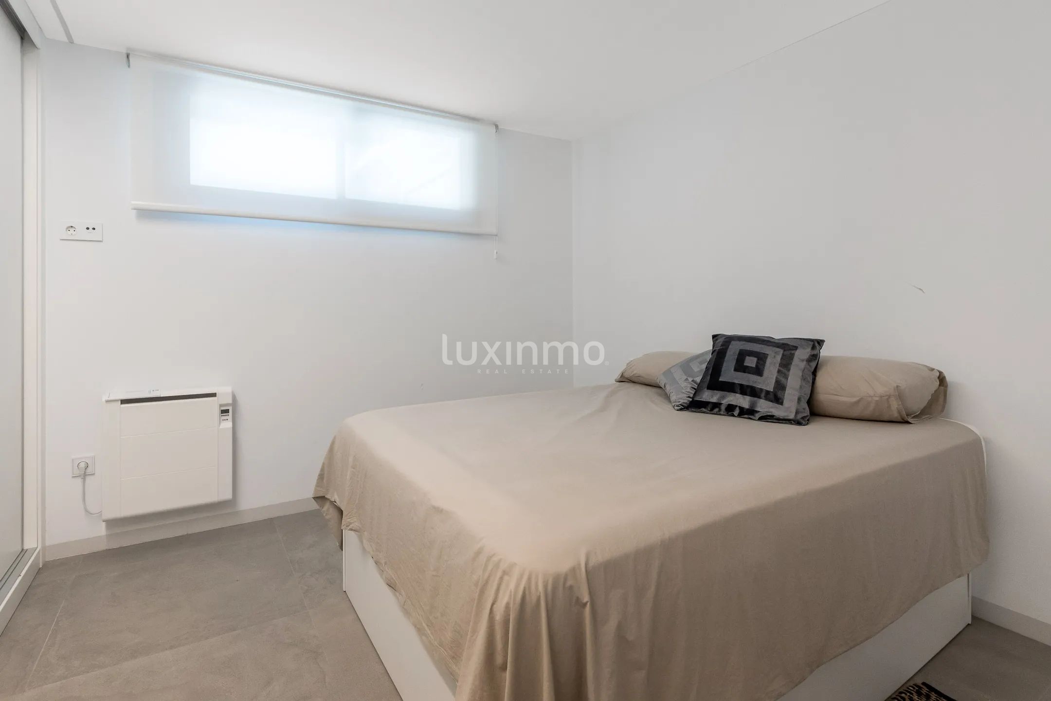 Fantastisk, moderne villa med havutsikt i Sierra Cortina — photo 25