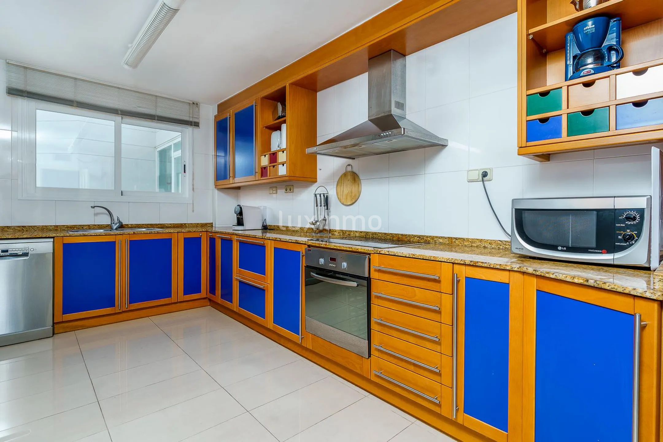 Oszałamiający penthouse w Marina Botafoc-Talamanca z projektem renowacji — photo 10