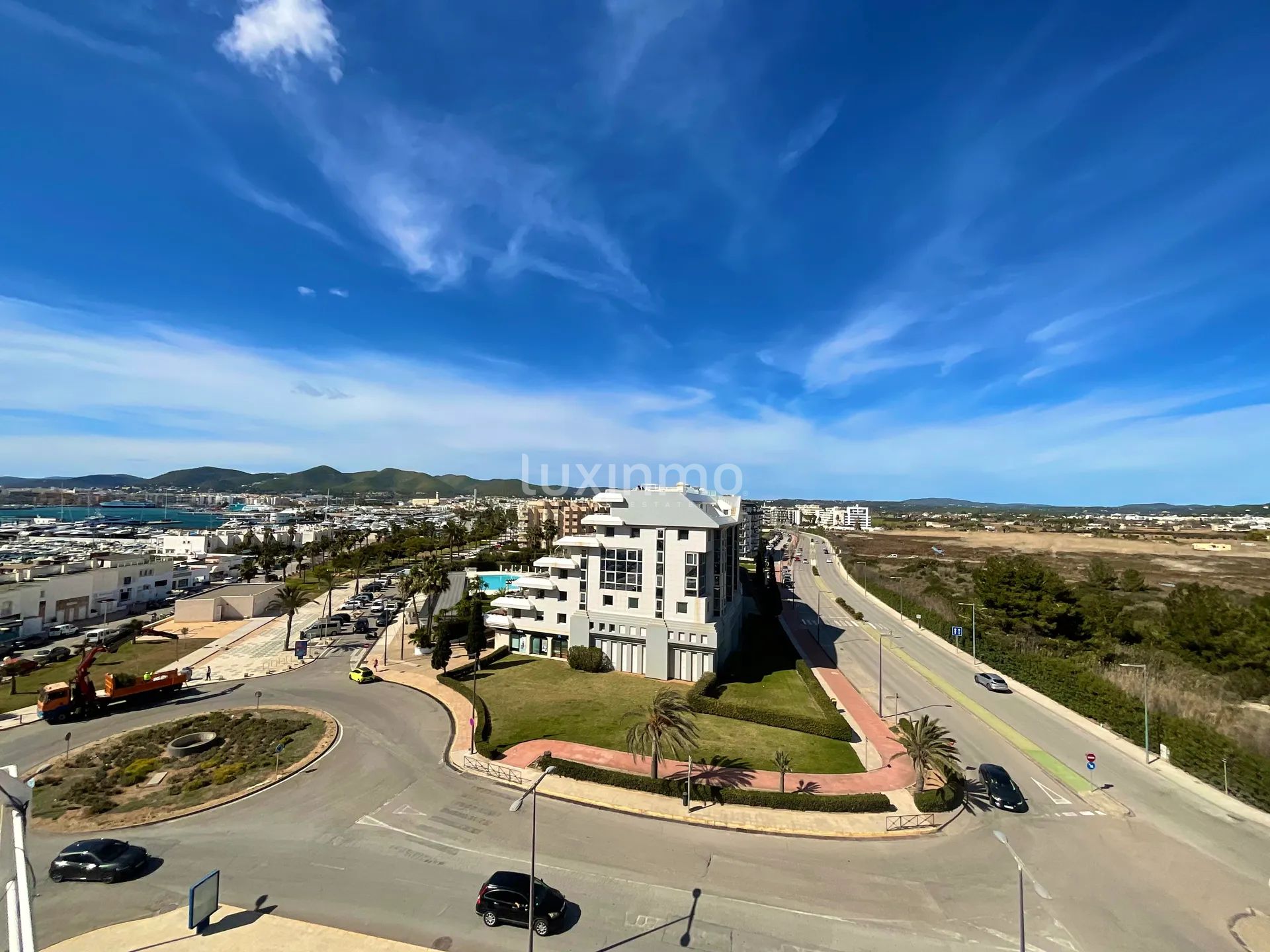 Superbe penthouse à Marina Botafoc-Talamanca avec projet de rénovation — photo 19