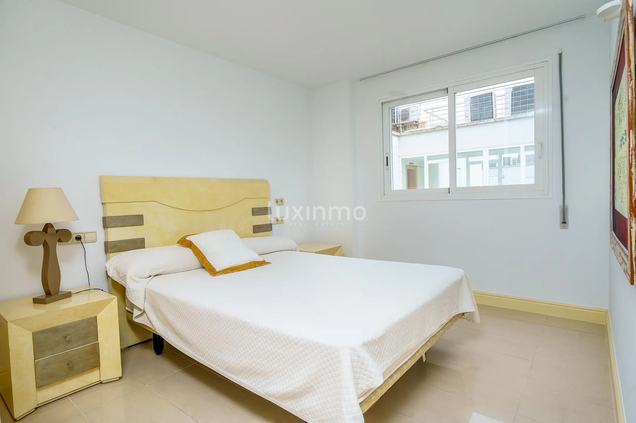 Superbe penthouse à Marina Botafoc-Talamanca avec projet de rénovation — photo 14