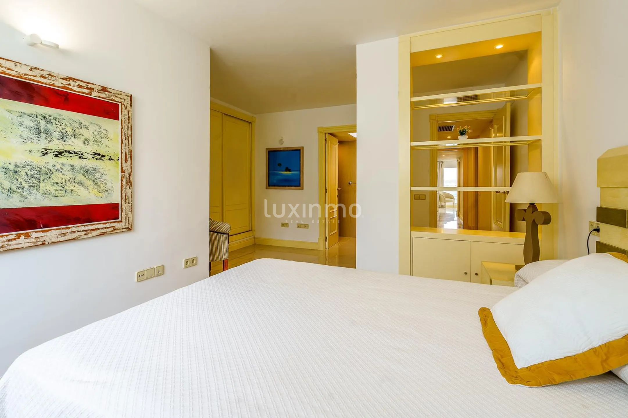 Oszałamiający penthouse w Marina Botafoc-Talamanca z projektem renowacji — photo 15