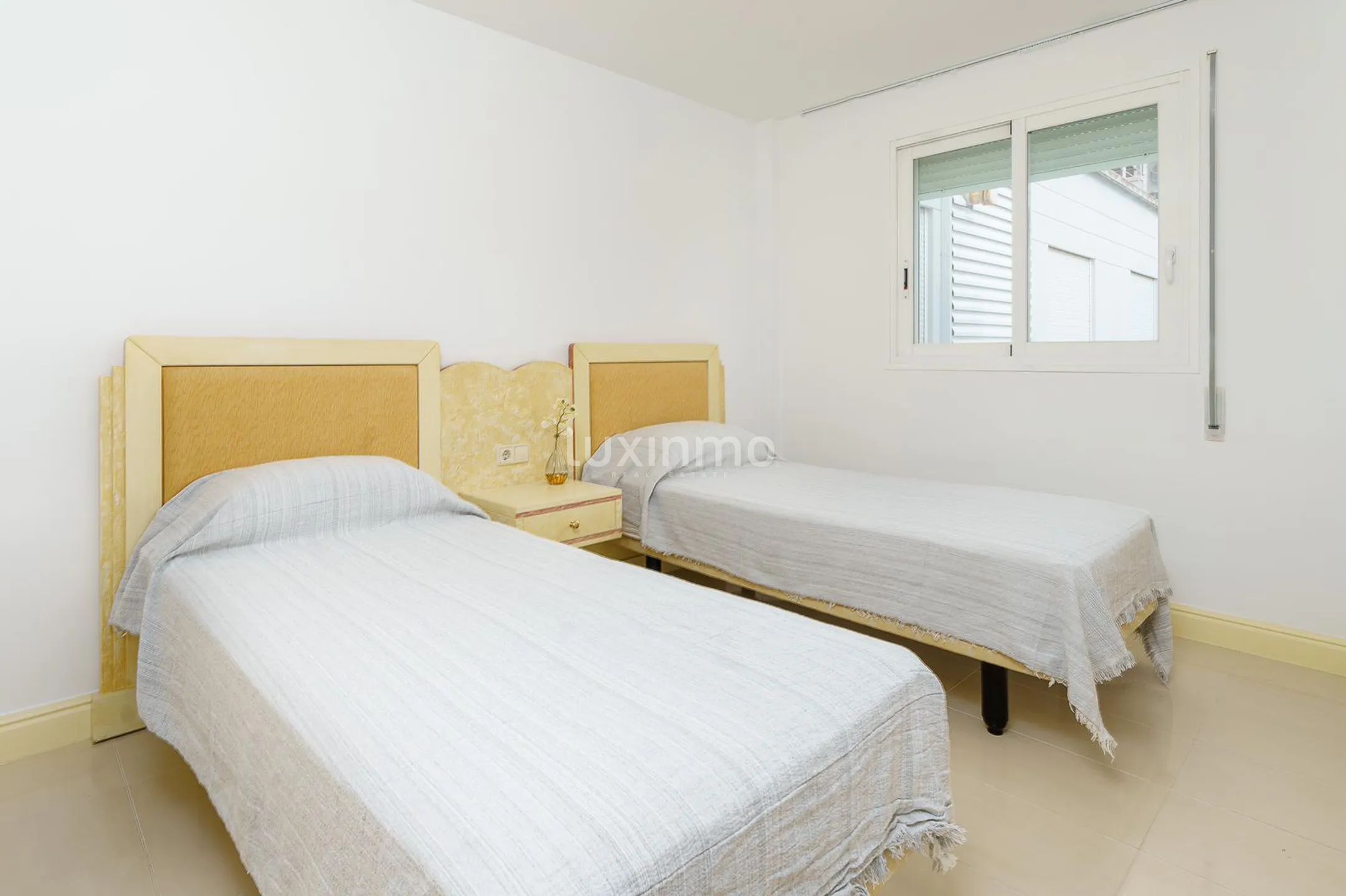 Stunning Penthouse in Marina Botafoc-Talamanca with Renovation Project — photo 13