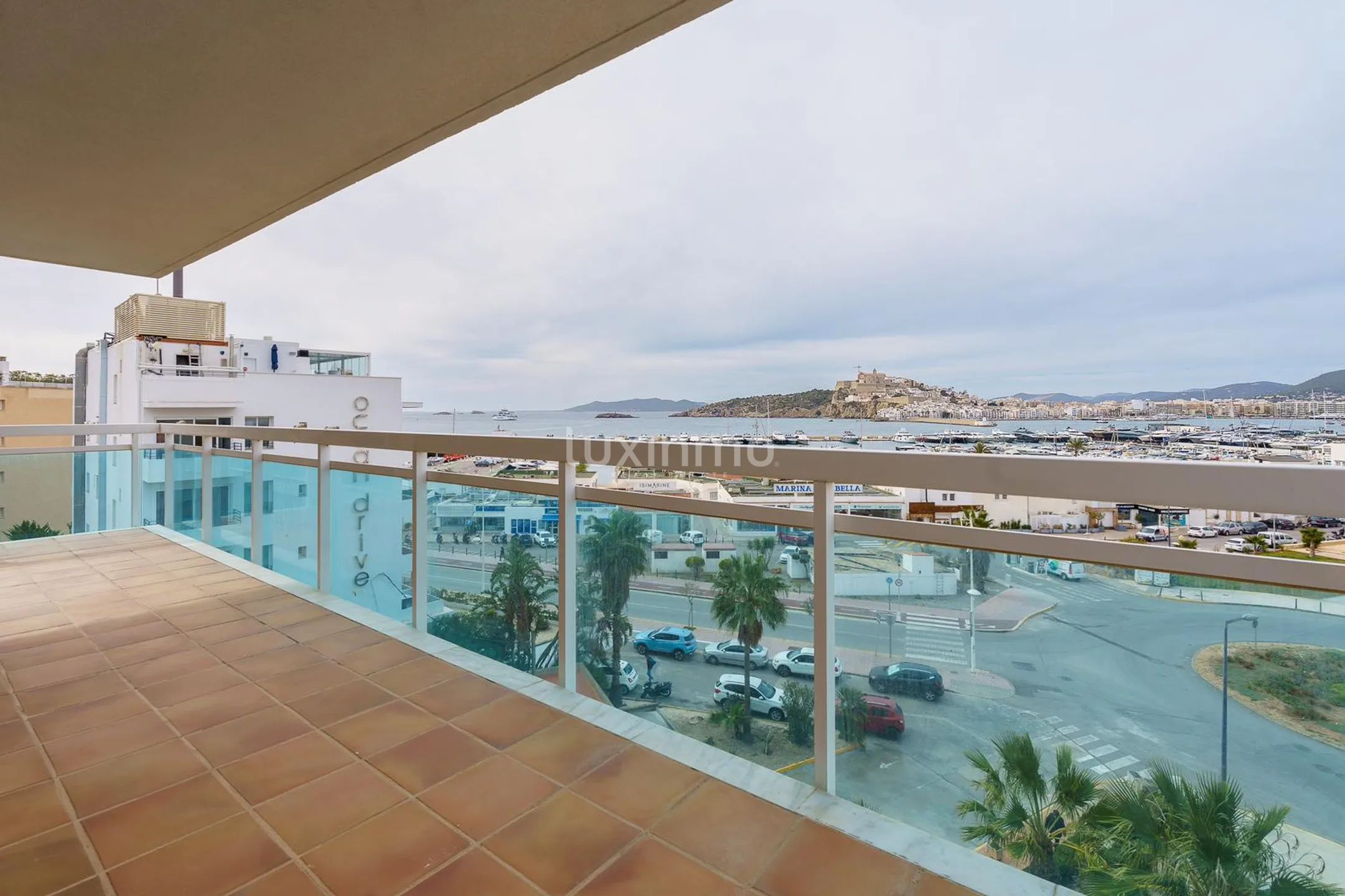 Stunning Penthouse in Marina Botafoc-Talamanca with Renovation Project — photo 5