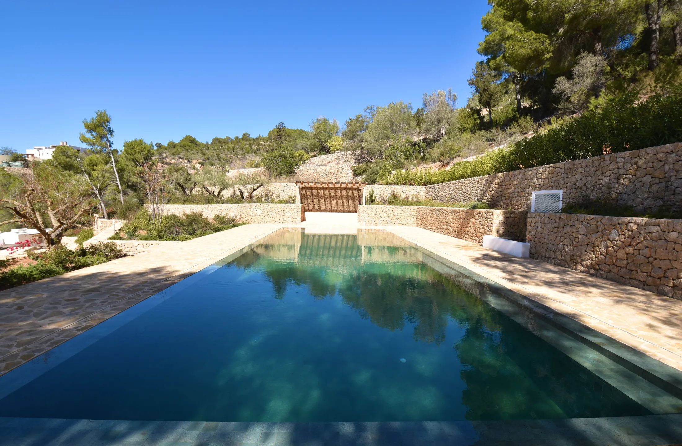 Svært privat, fabelaktig, nybygd Blakstad-finca nord på Ibiza — photo 10