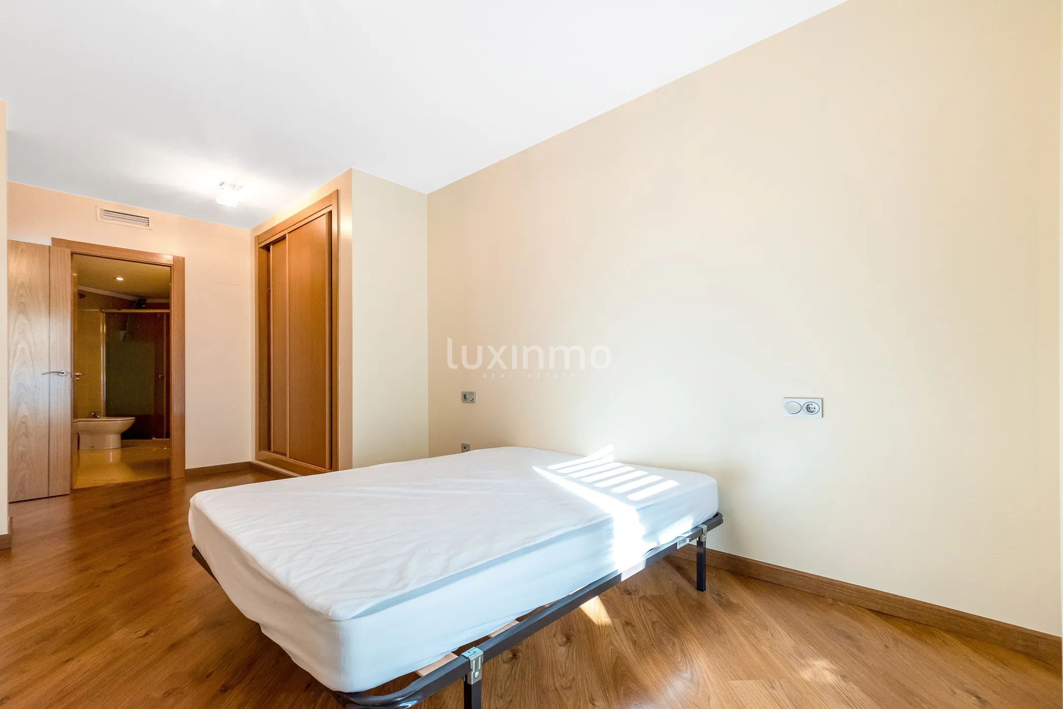 Eerstelijns appartement met uitzicht op zee en de bergen in Altea — photo 11