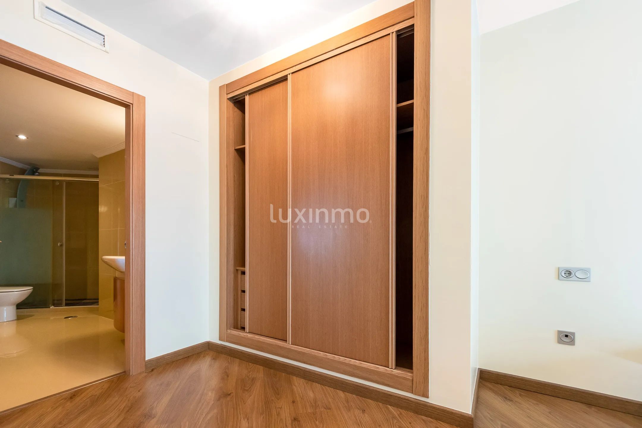 Eerstelijns appartement met uitzicht op zee en de bergen in Altea — photo 15