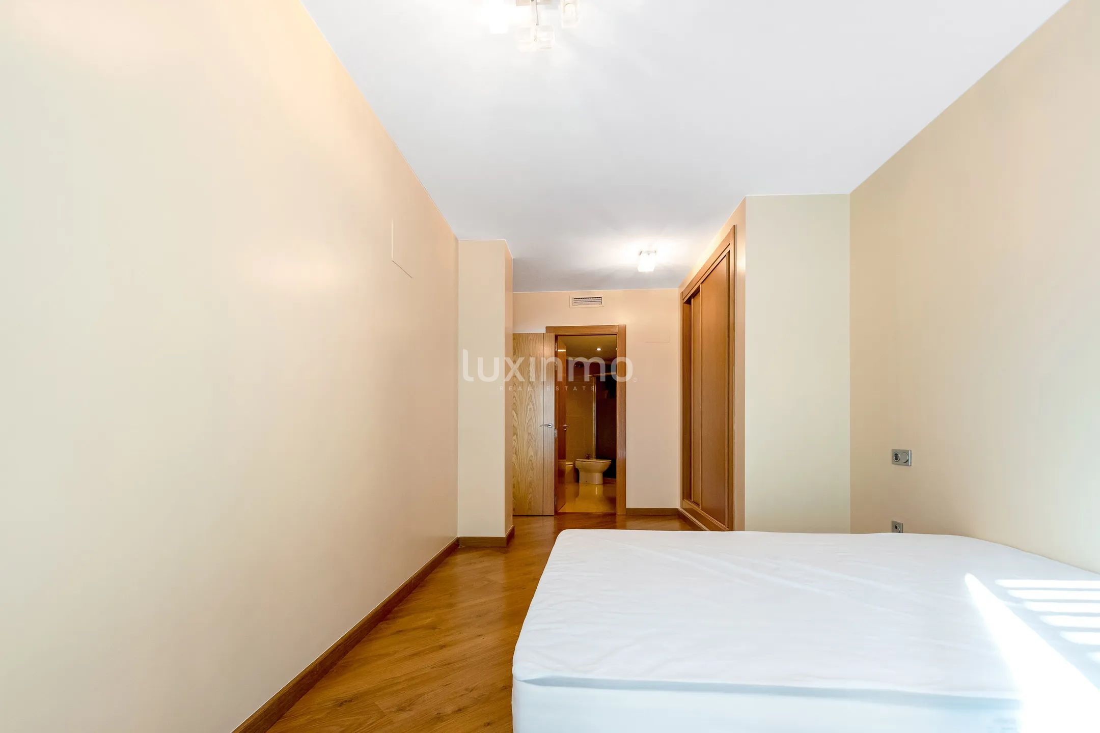 Eerstelijns appartement met uitzicht op zee en de bergen in Altea — photo 12