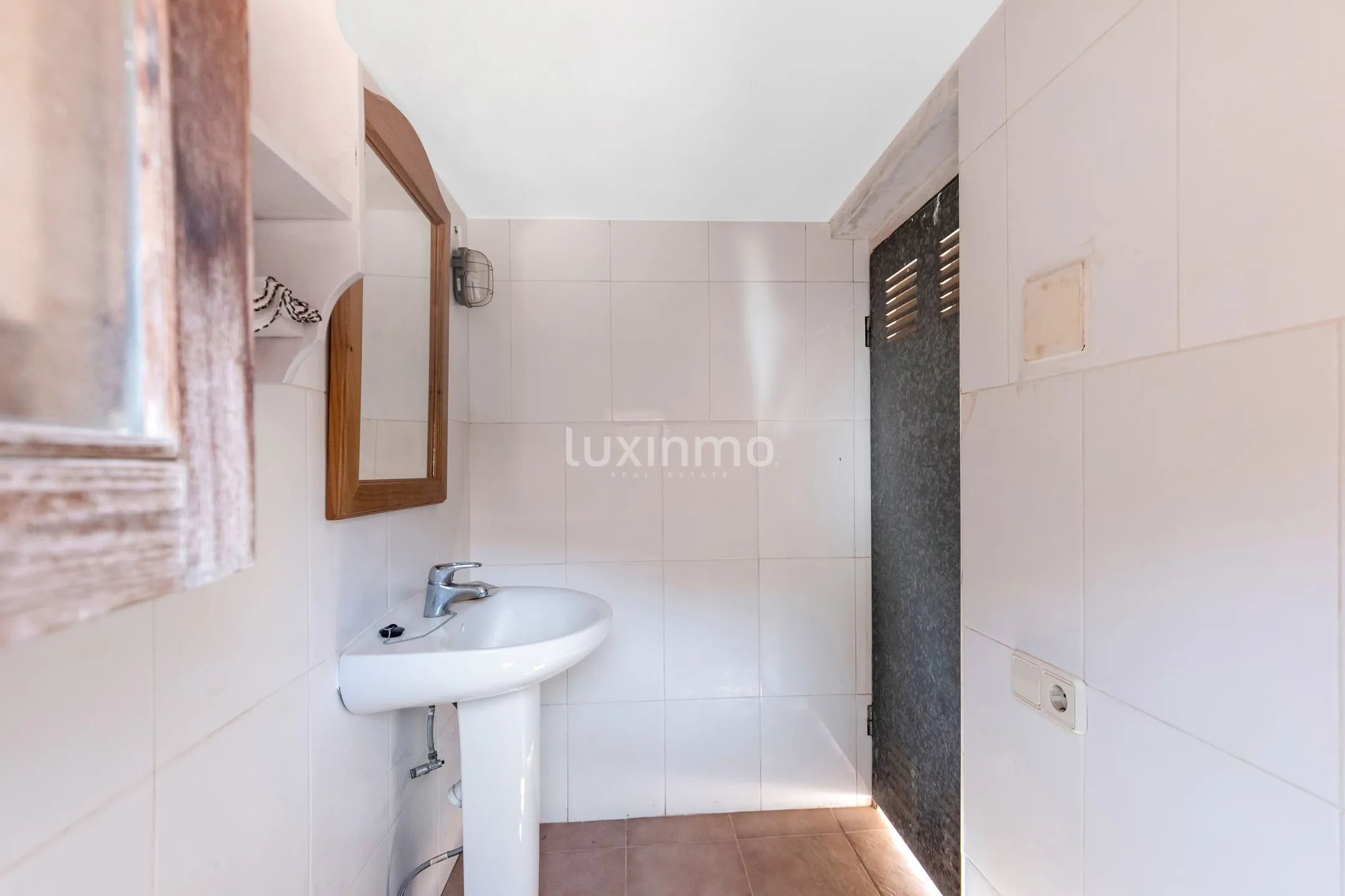 Вилла с частным бассейном на продажу в Албире — photo 24