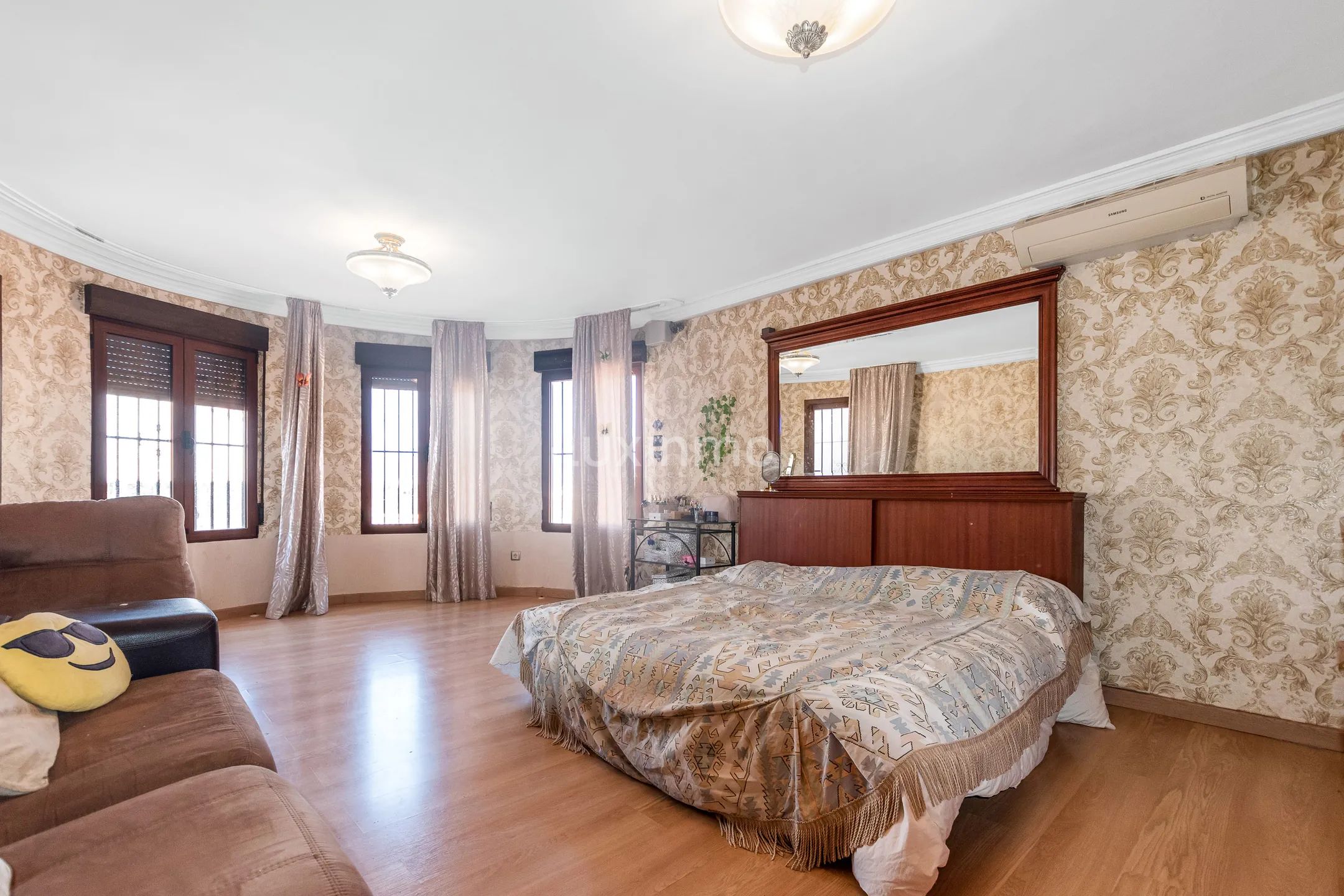Вилла с частным бассейном на продажу в Албире — photo 13