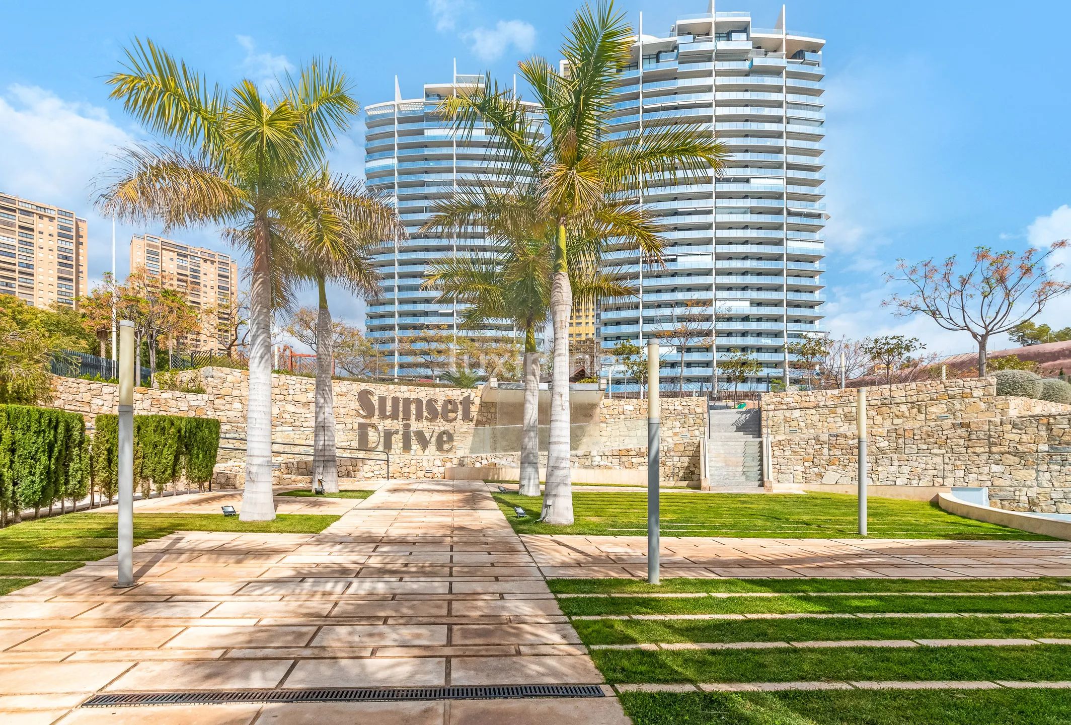 Precioso apartamento con vistas al mar en venta en Benidorm — photo 1