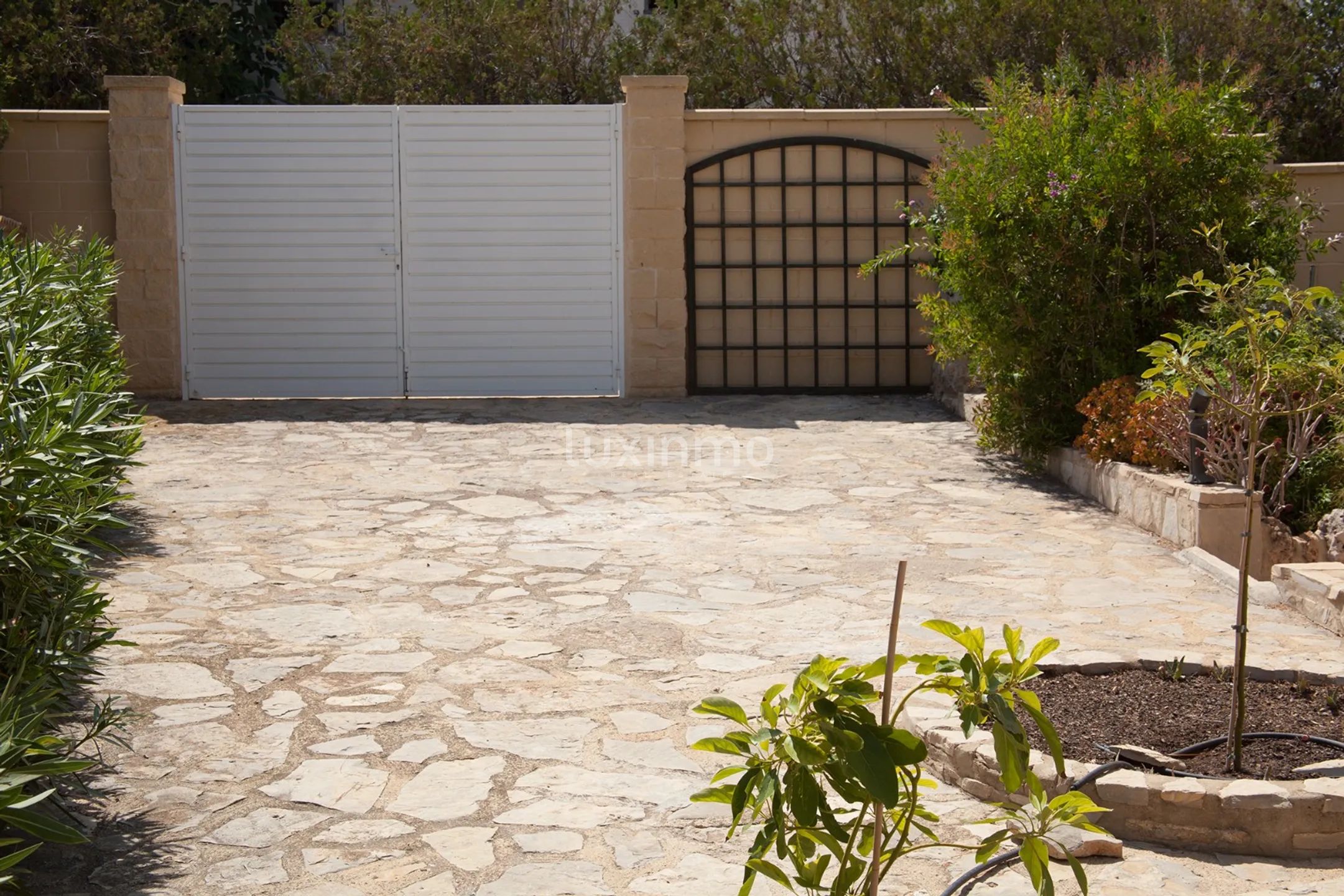 Очаровательный дом с 2 спальнями на первом этаже с частным бассейном и потрясающими видами — photo 11